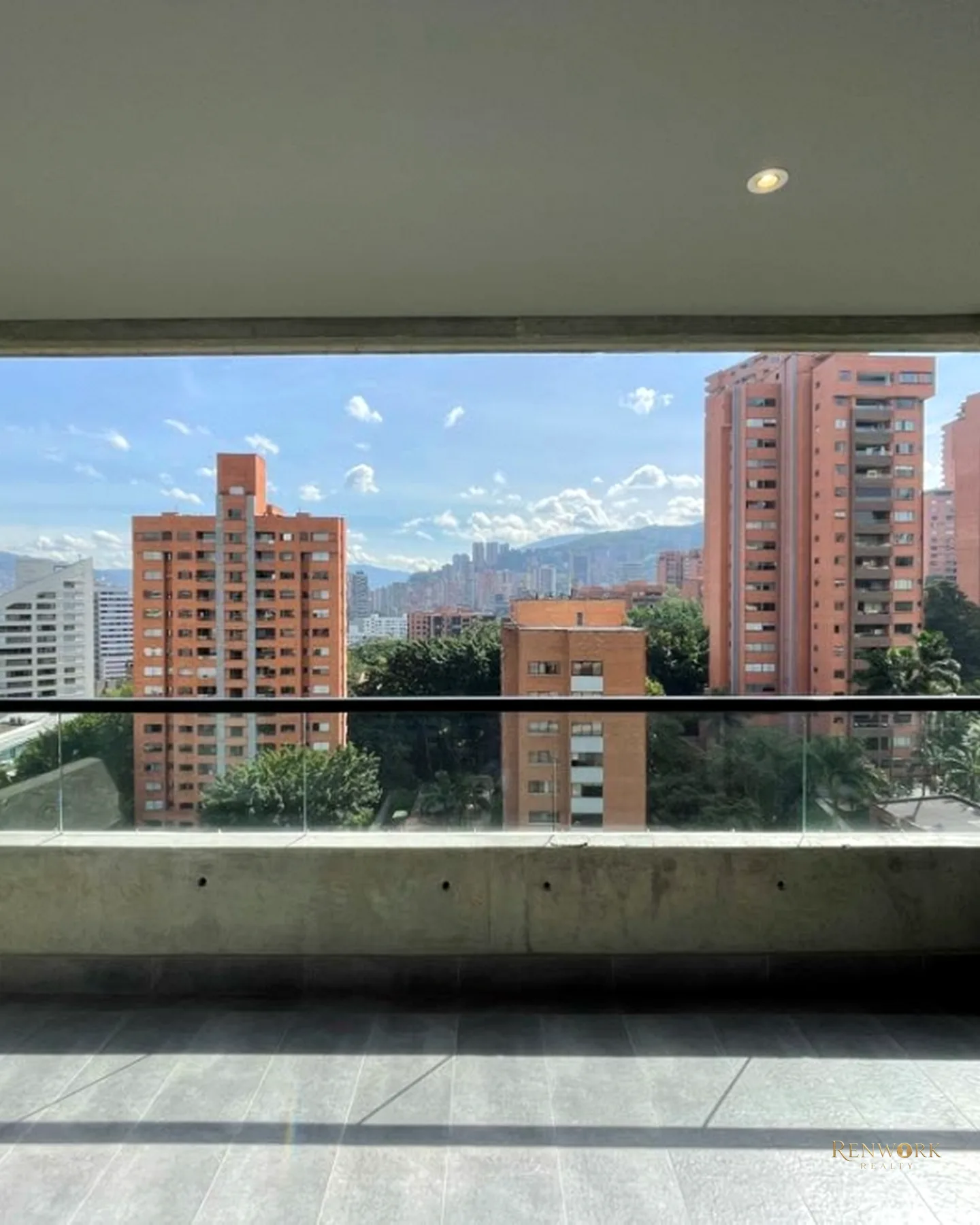 APARTAMENTO EN RENTA/VENTA. EL POBLADO📍 · foto 11