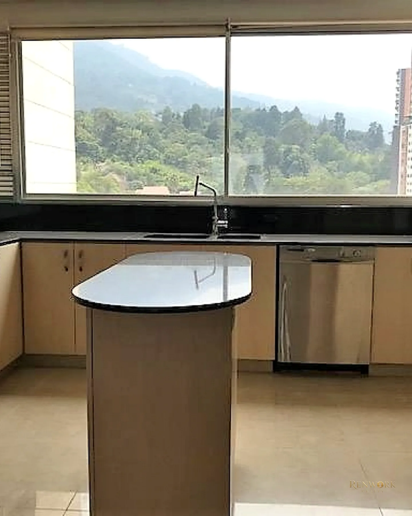 APARTAMENTO EN SECTOR DEL TESORO Y CLINICA DEL ROSARIO · foto 5
