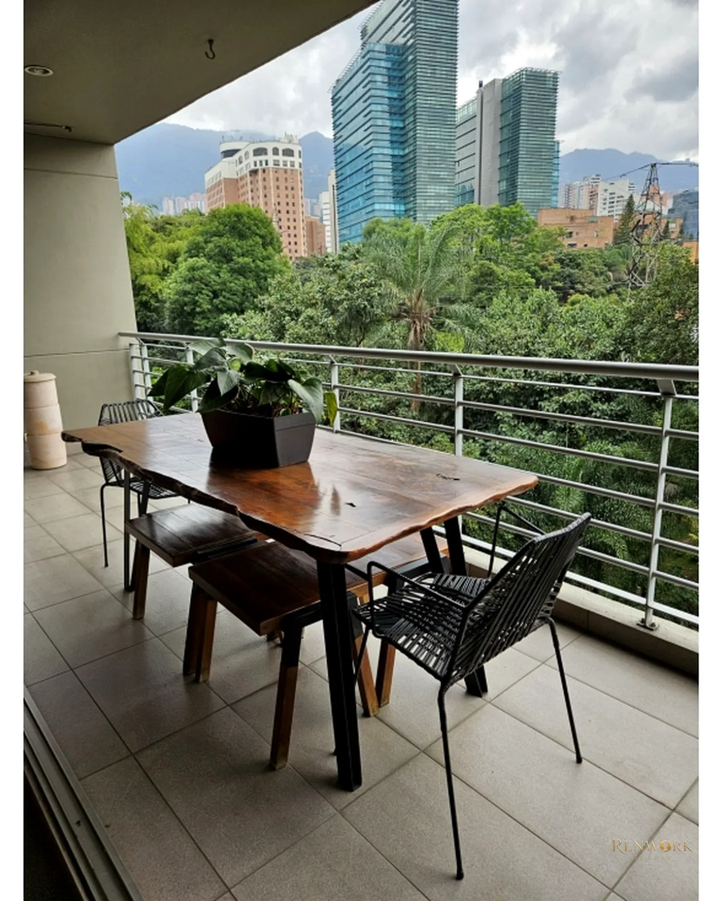 APARTAMENTO EN VENTA ASTORGA EL POBLADO · foto 5