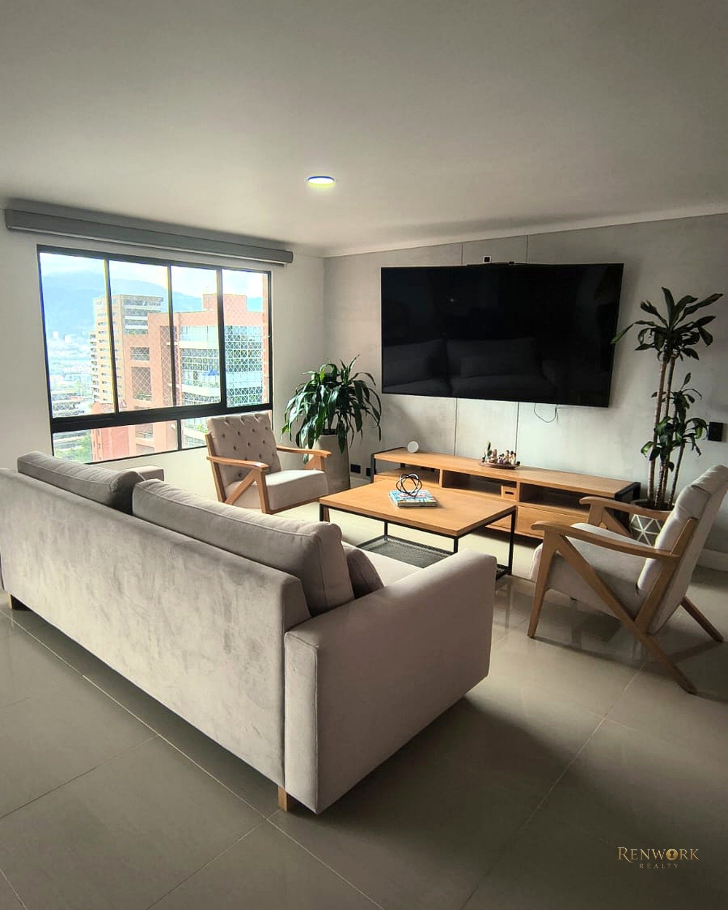 APARTAMENTO EN VENTA CASTROPOL EL POBLADO · foto 3