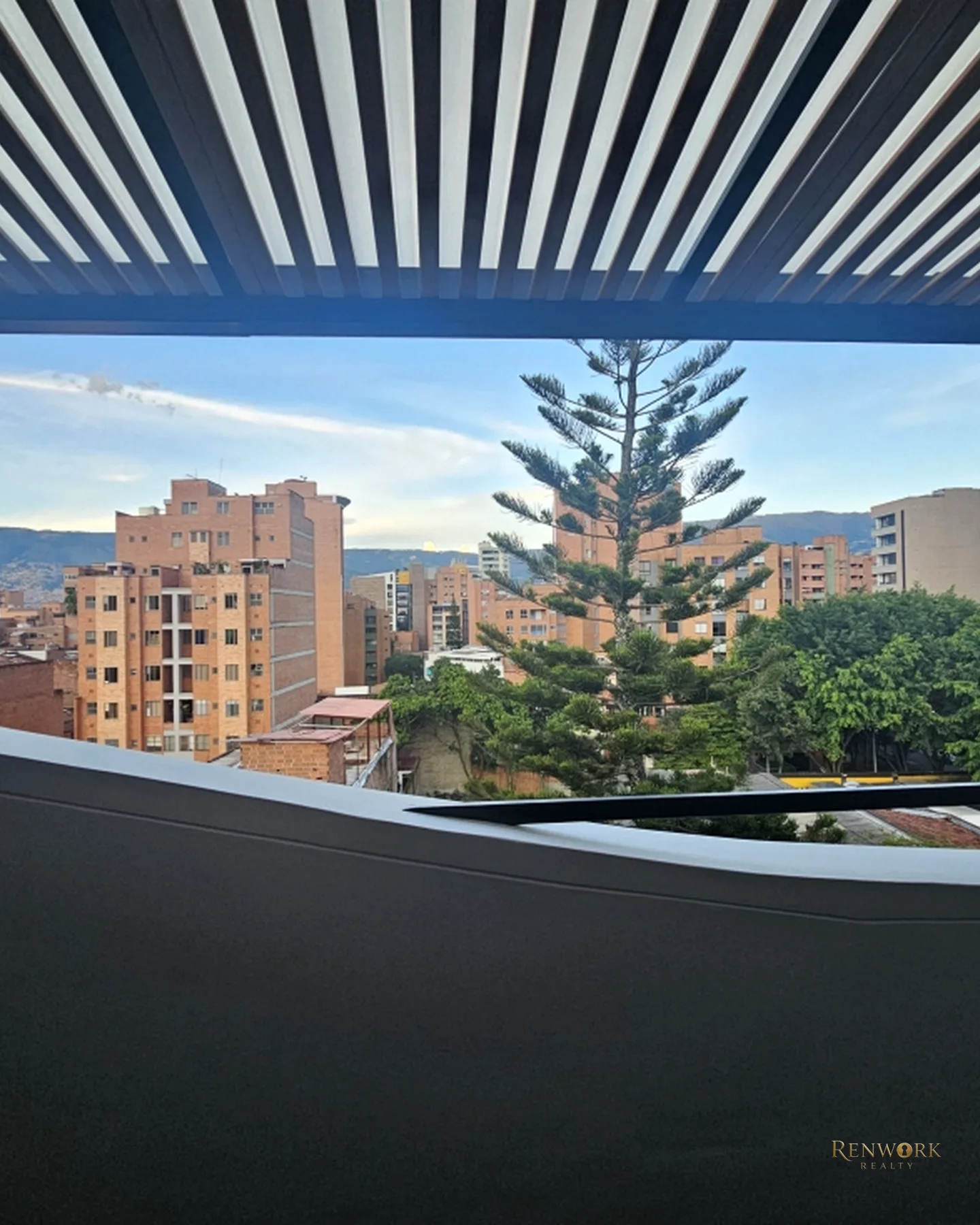 APARTAMENTO EN VENTA CERCA AL SEGUNDO PARQUE DE LAURELES · foto 12