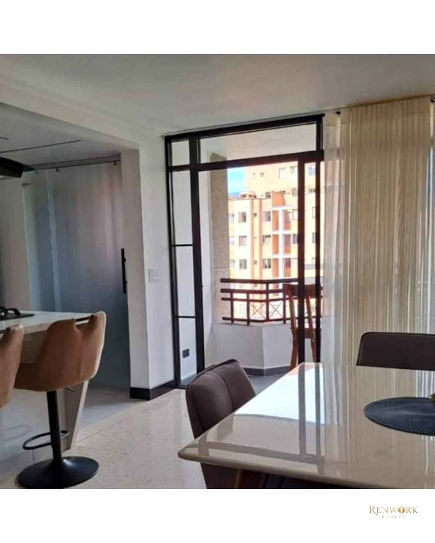 APARTAMENTO EN VENTA CERCA AL SEGUNDO PARQUE DE LAURELES · foto 2