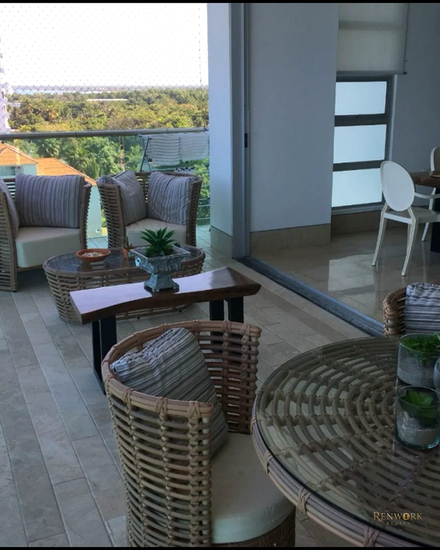 APARTAMENTO EN VENTA COVEÑAS FRENTE AL MAR. · foto 6