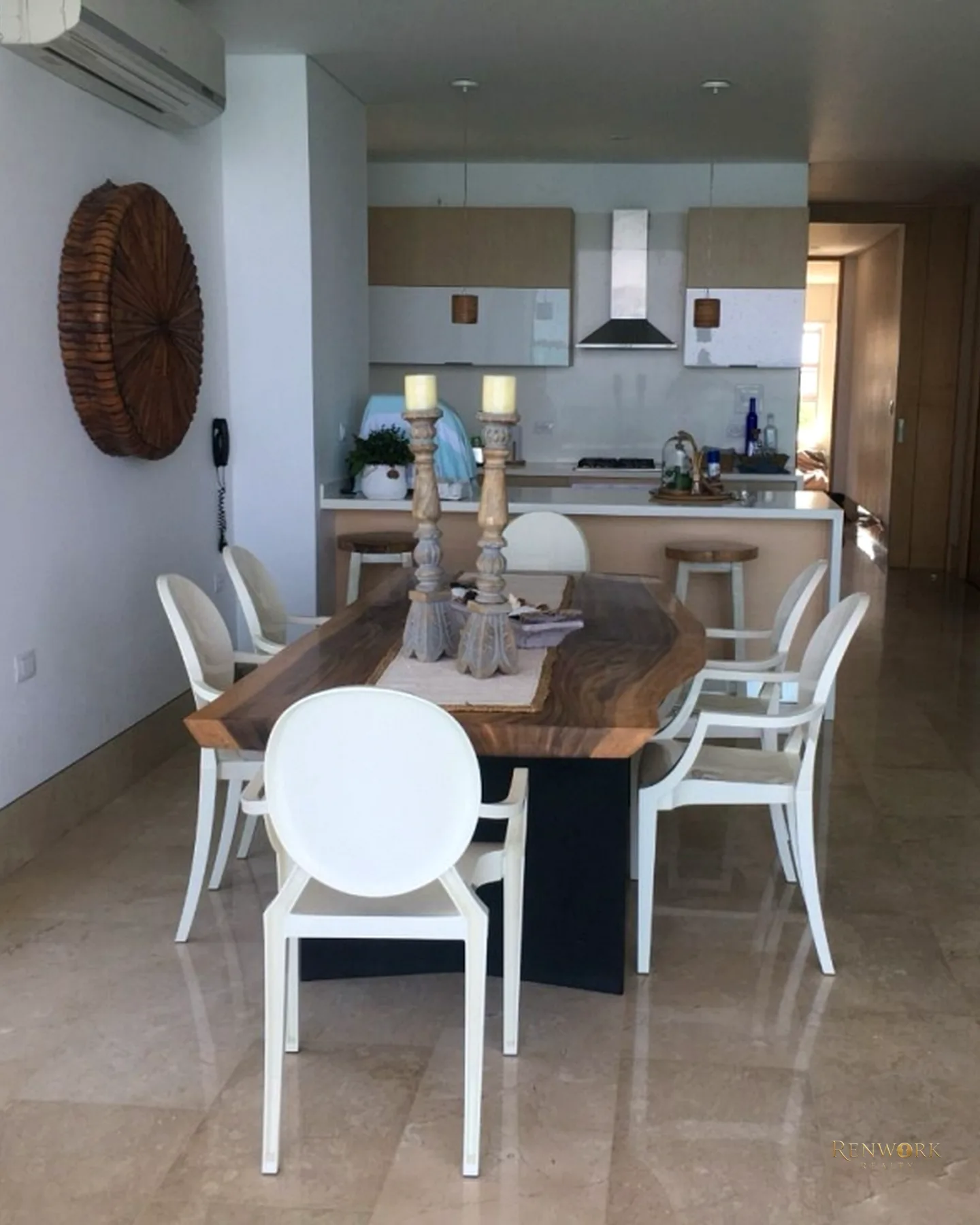 APARTAMENTO EN VENTA COVEÑAS FRENTE AL MAR. · foto 1