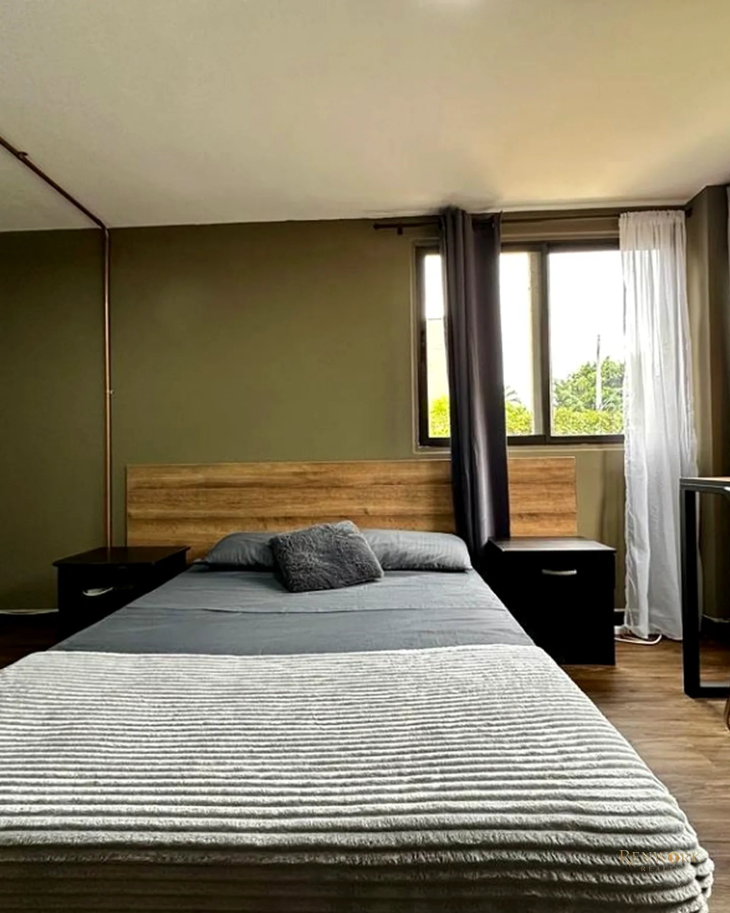 APARTAMENTO EN VENTA EL POBLADO AGUACATALA REMODELADO · foto 11