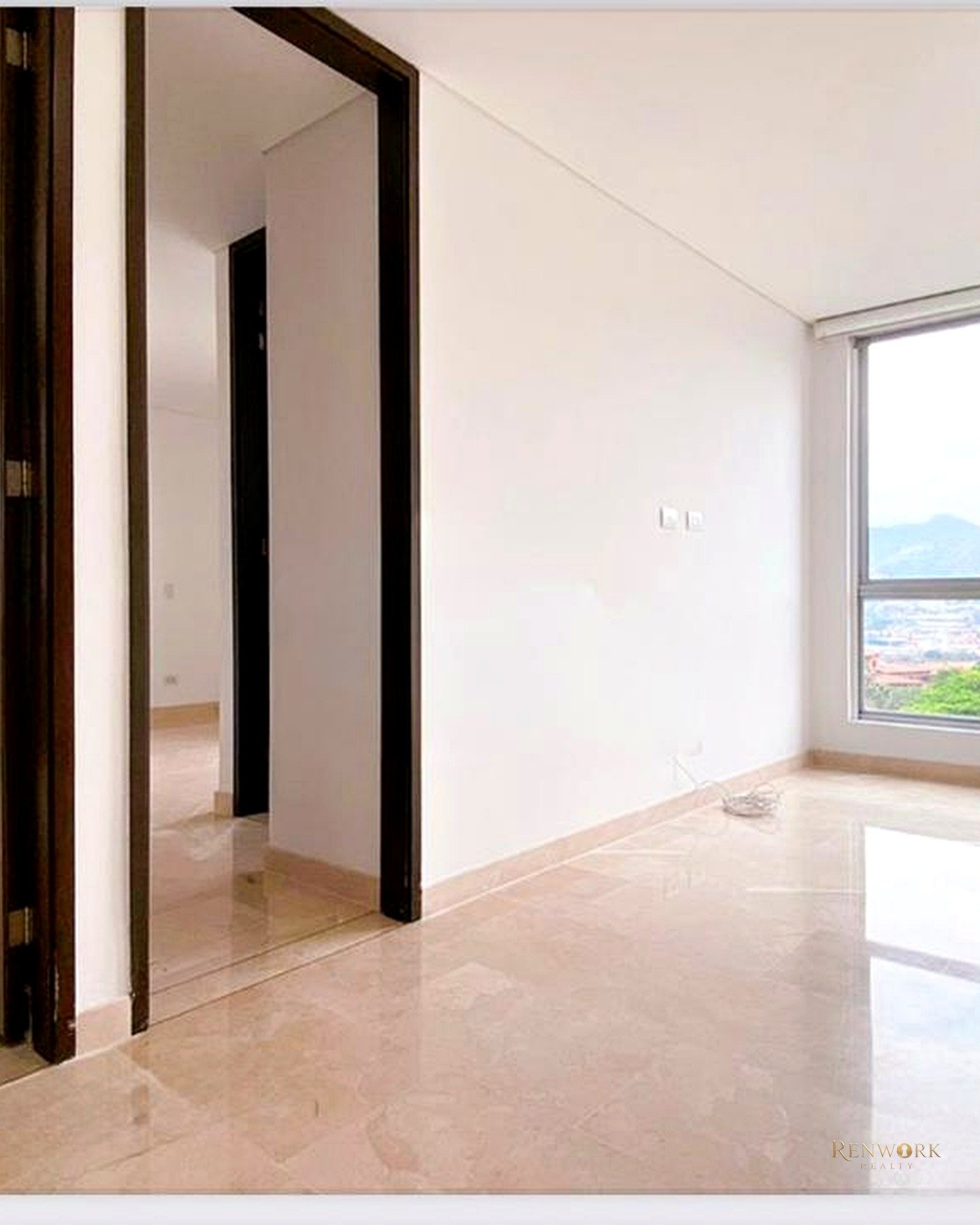 APARTAMENTO EN VENTA EL POBLADO CASTROPOL MEDELLIN · foto 3