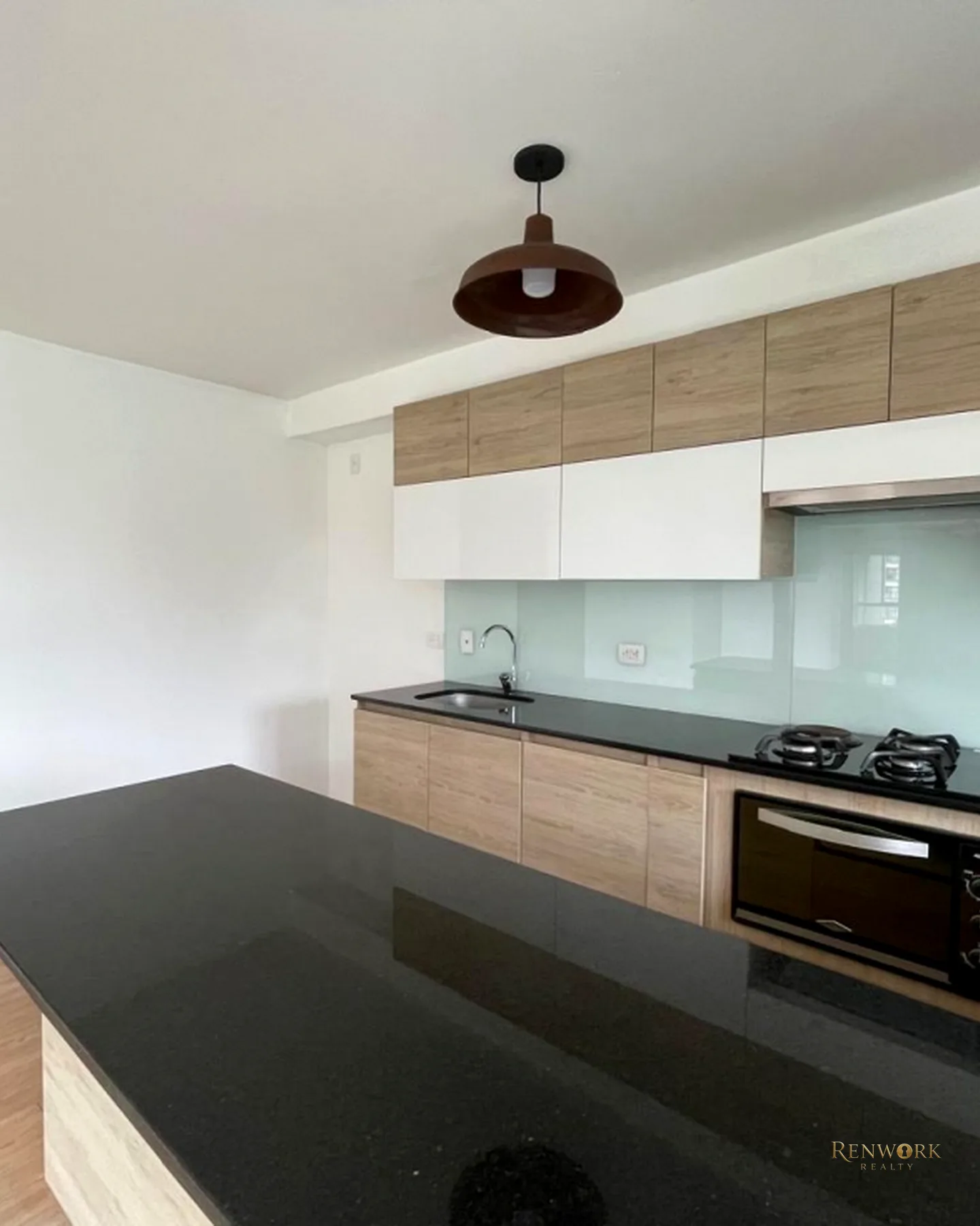APARTAMENTO EN VENTA EL POBLADO LOMA DE SAN JULIAN · foto 1
