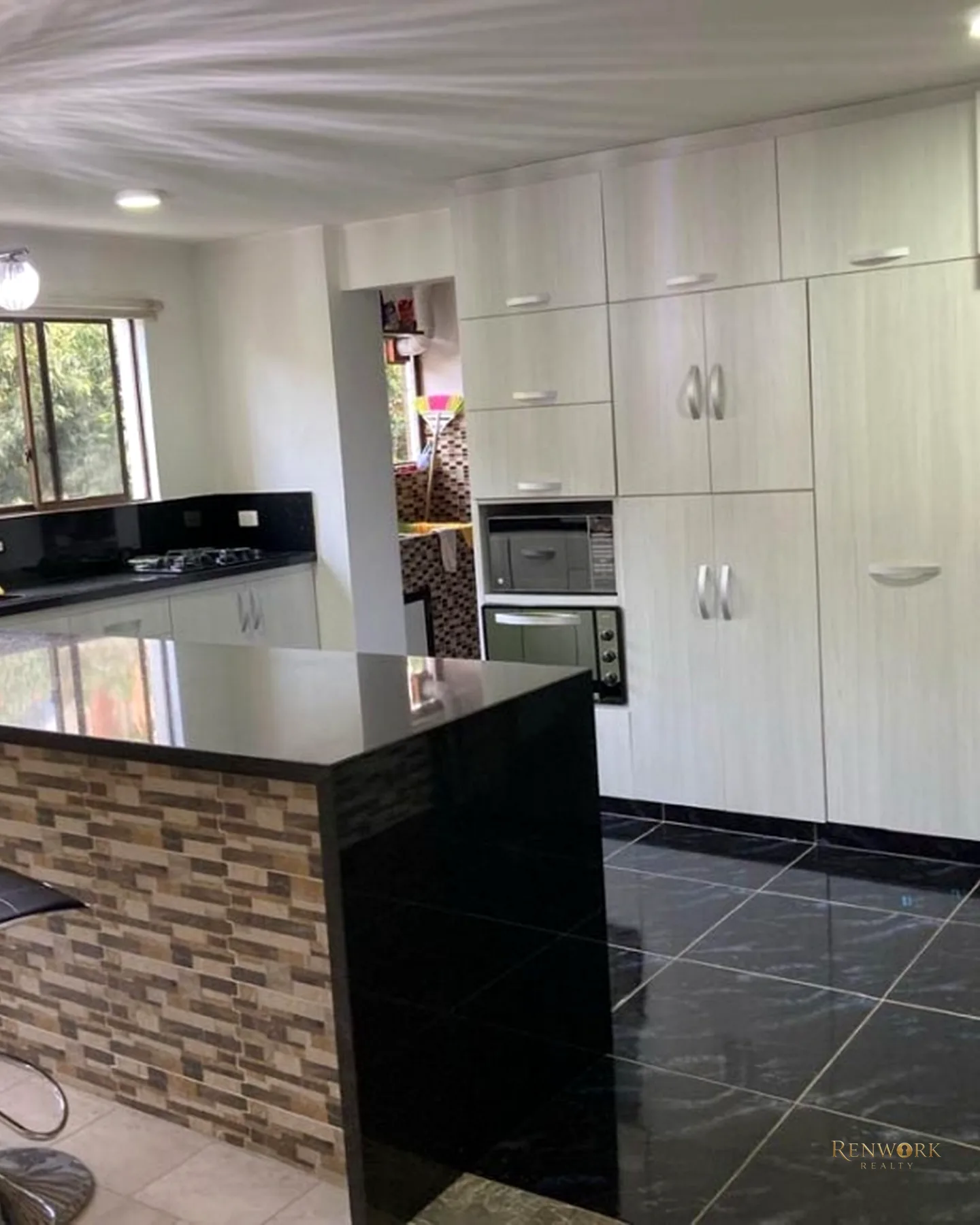 APARTAMENTO EN VENTA EL POBLADO LOS PARRA · foto 4
