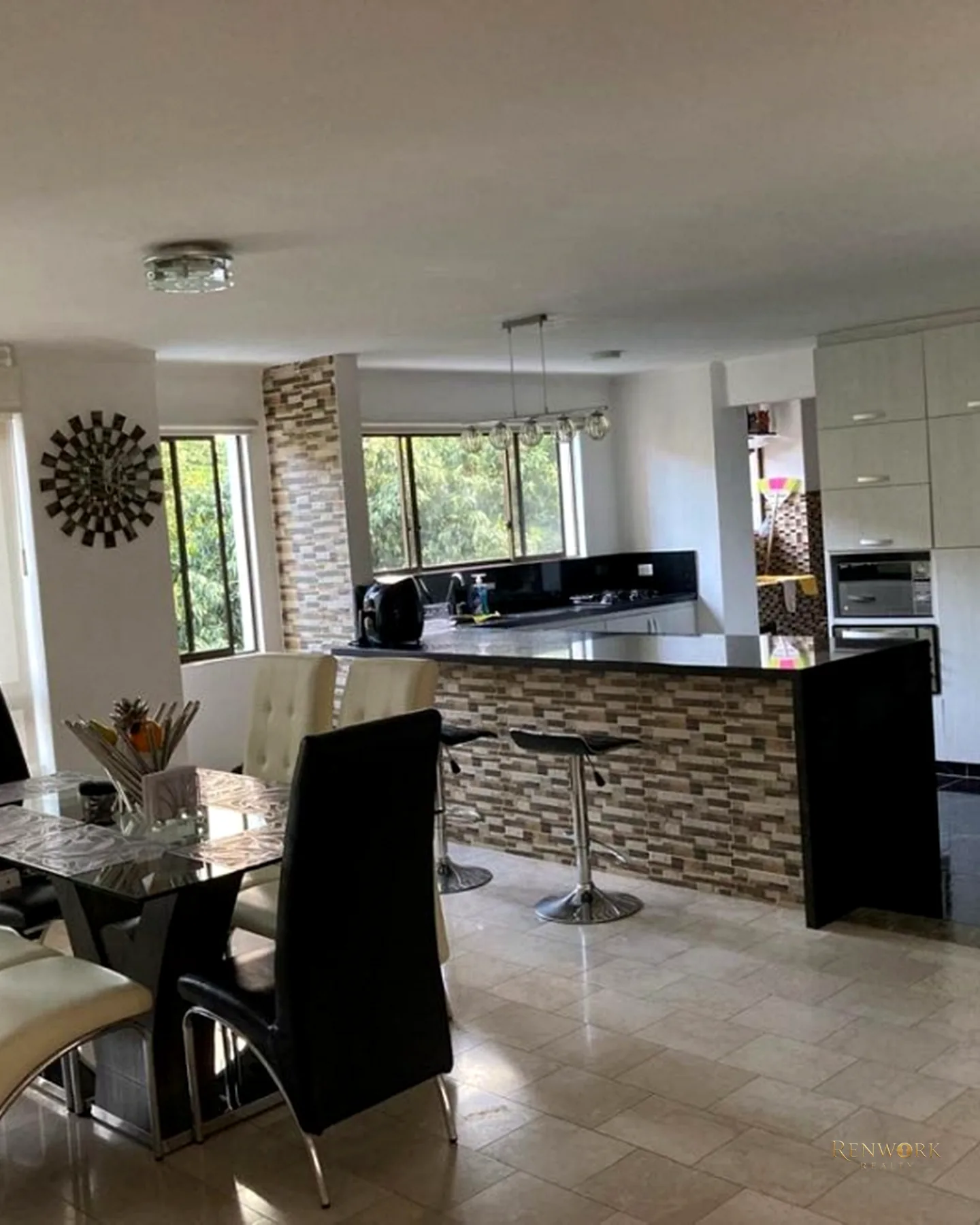 APARTAMENTO EN VENTA EL POBLADO LOS PARRA · foto 3