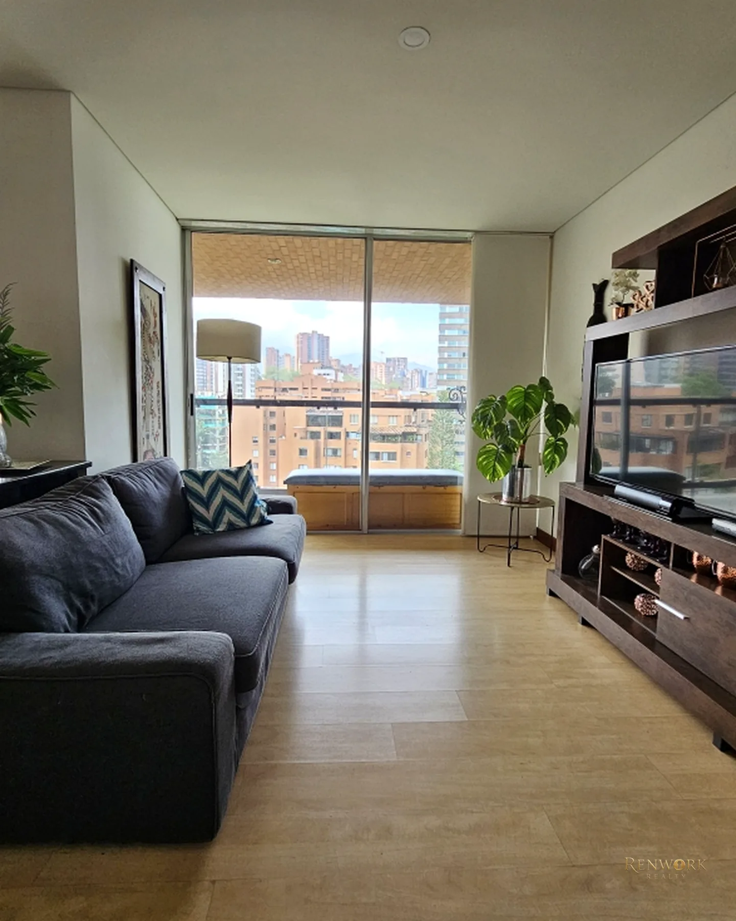 APARTAMENTO EN VENTA EL POBLADO MILLA DE ORO- PISO ALTO · foto 13