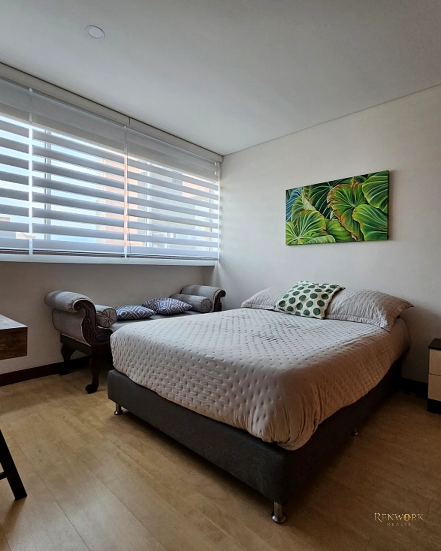APARTAMENTO EN VENTA EL POBLADO MILLA DE ORO- PISO ALTO · foto 17