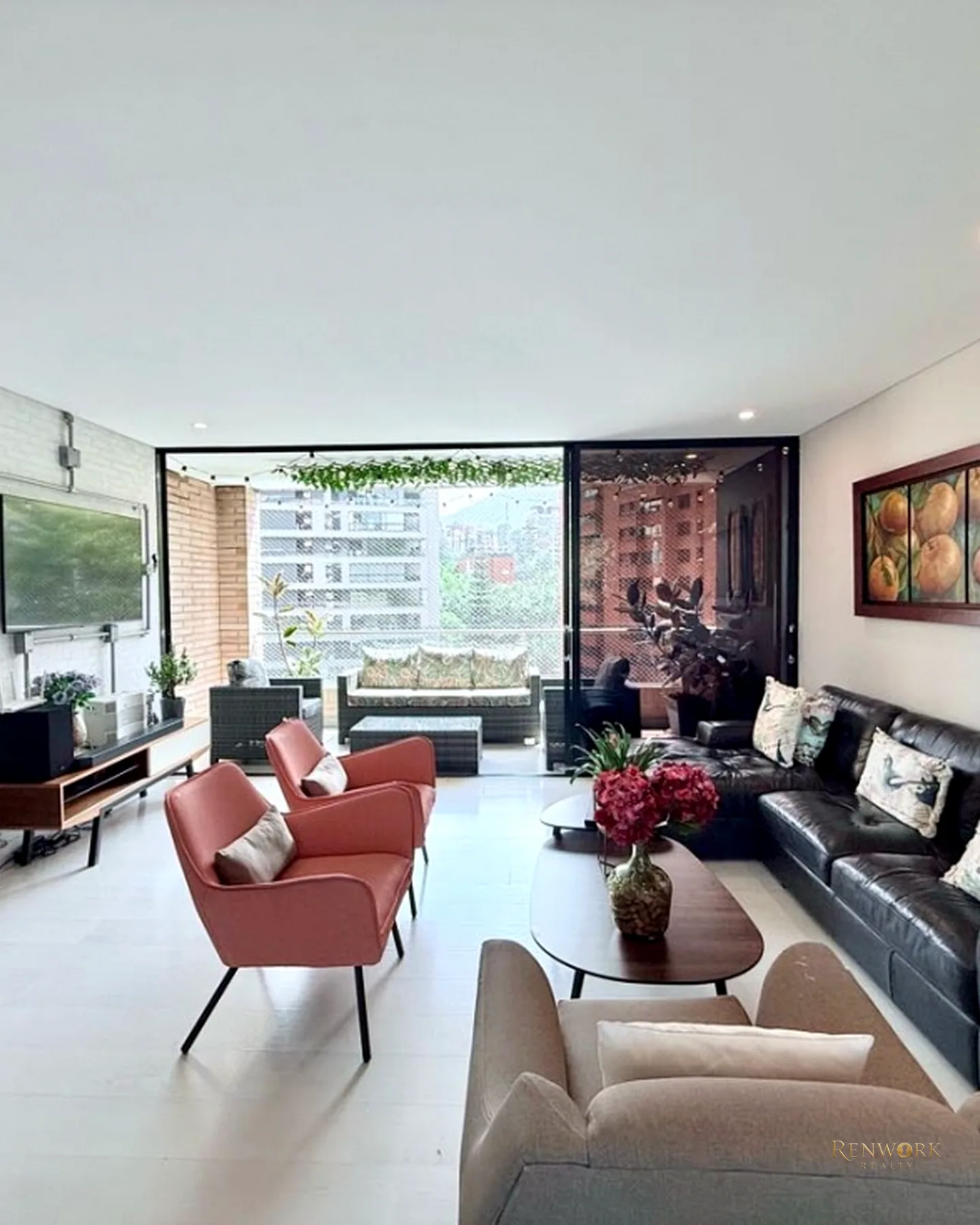 APARTAMENTO EN VENTA EL POBLADO SAN LUCAS · foto 2