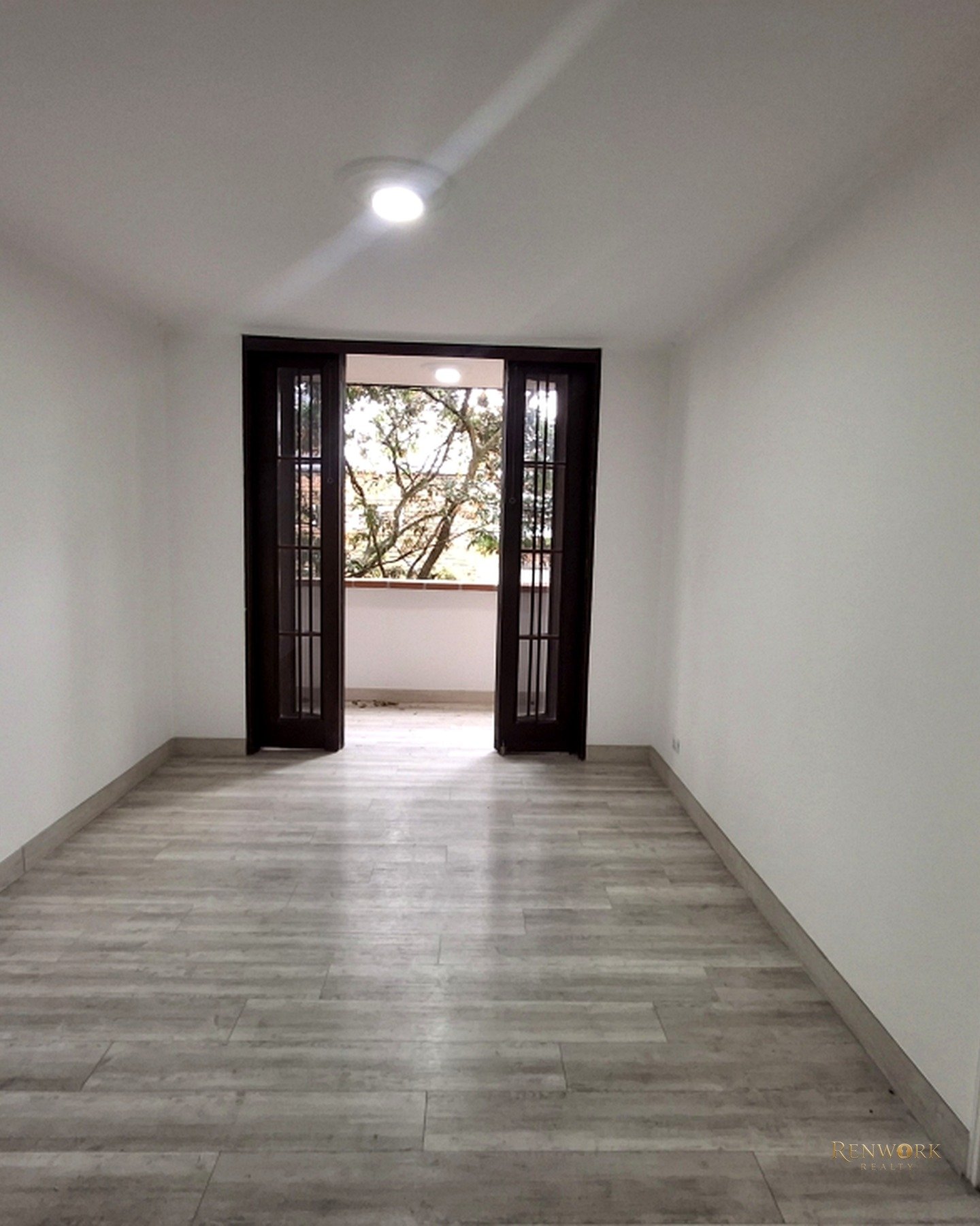 APARTAMENTO EN VENTA, EL POBLADO, SECTOR CASTROPOL · foto 17