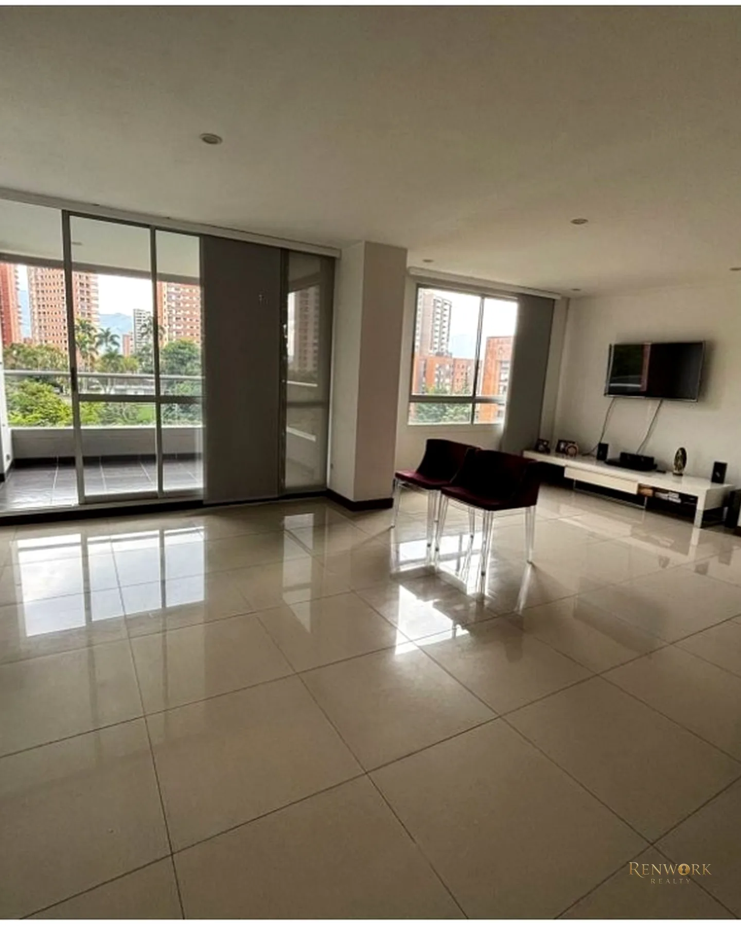 APARTAMENTO EN VENTA EL POBLADO SECTOR LOS BALSOS · foto 4