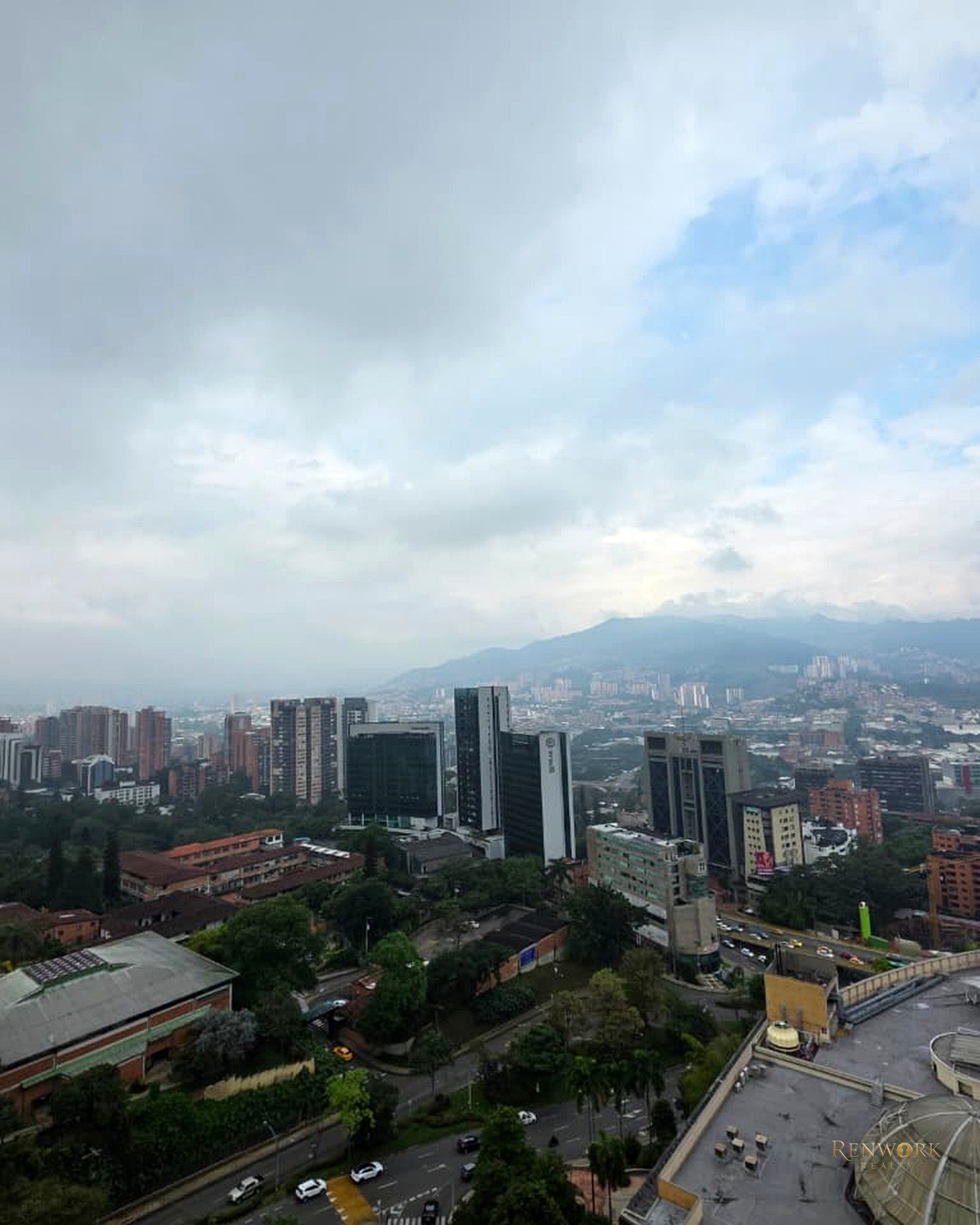 APARTAMENTO EN VENTA EL POBLADO SECTOR OVIEDO · foto 9