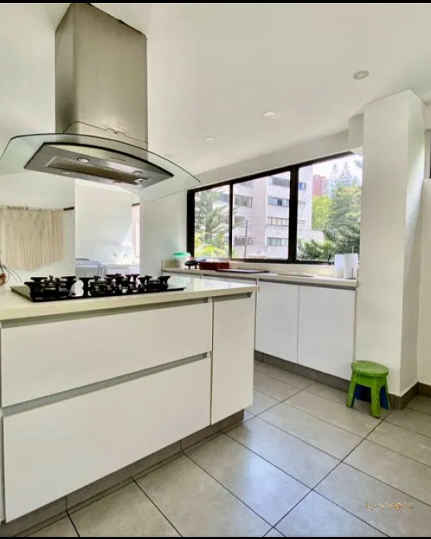 APARTAMENTO EN VENTA – EL TESORO, EL POBLADO · foto 9