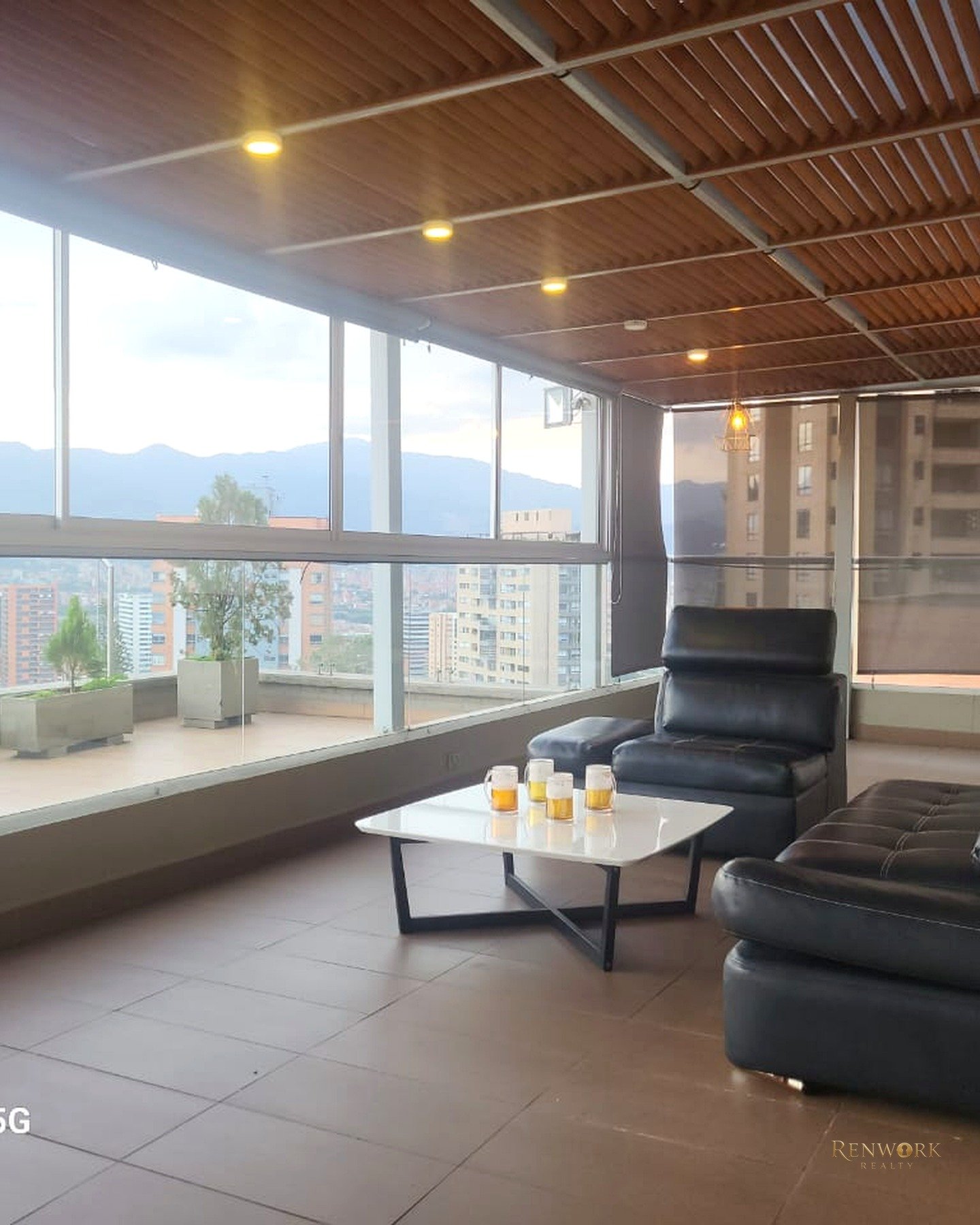 APARTAMENTO EN VENTA EN CASTROPOL MEDELLIN · foto 2