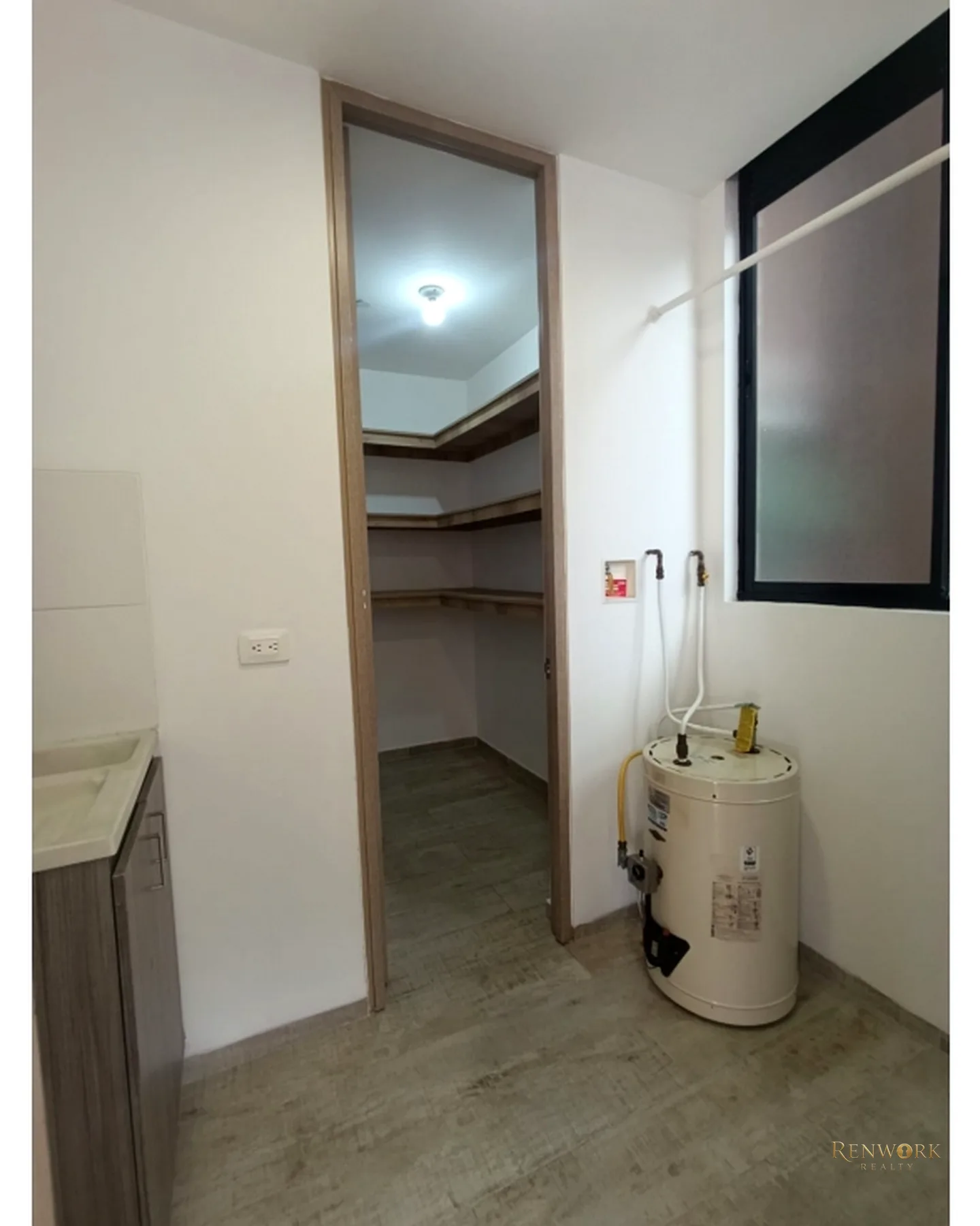 APARTAMENTO EN VENTA EN CASTROPOL MEDELLIN · foto 16