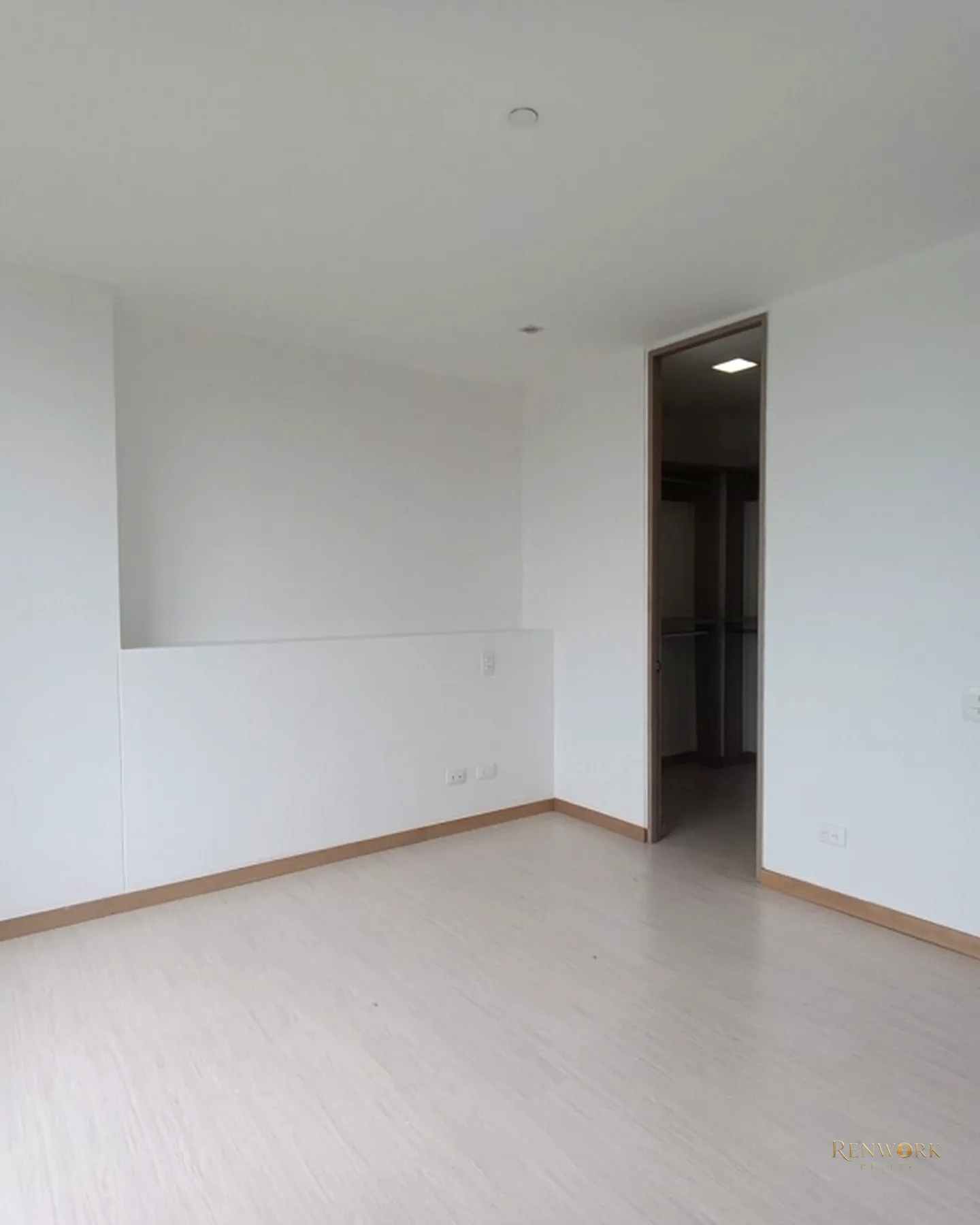 APARTAMENTO EN VENTA EN CASTROPOL MEDELLIN · foto 8