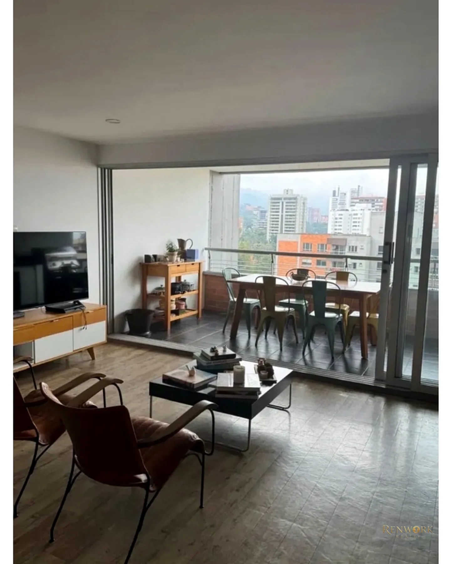 APARTAMENTO EN VENTA EN EL POBLADO · foto 2