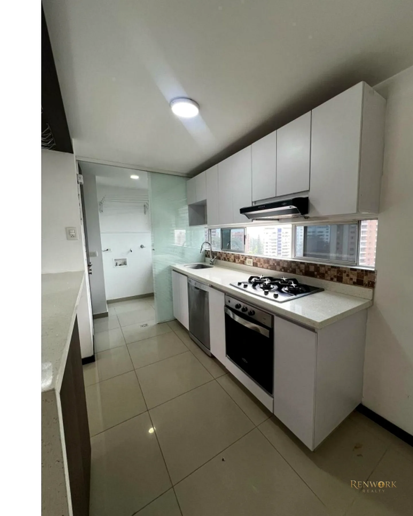 APARTAMENTO EN VENTA EN EL POBLADO · foto 4