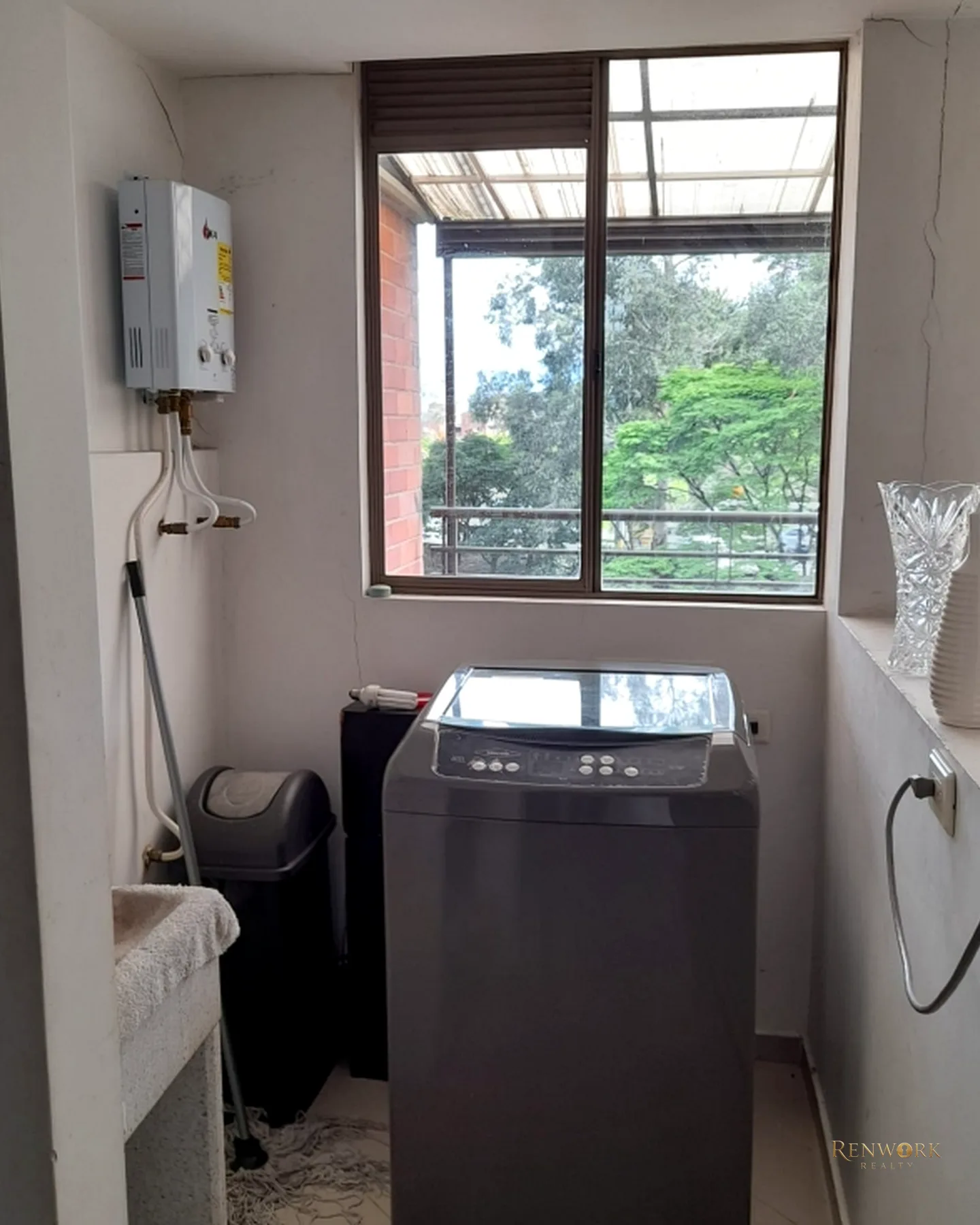 APARTAMENTO EN VENTA EN EL POBLADO LAS PALMAS MEDELLIN · foto 11