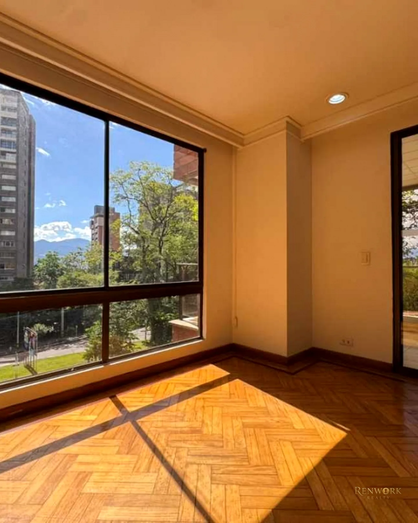 APARTAMENTO EN VENTA EN EL POBLADO MILLA DE ORO · foto 11
