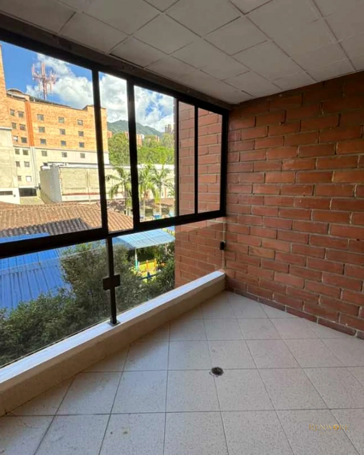 APARTAMENTO EN VENTA EN EL POBLADO MILLA DE ORO · foto 5