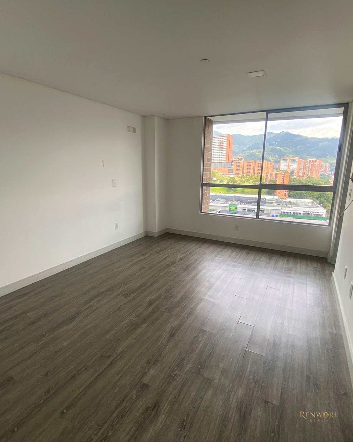 APARTAMENTO EN VENTA EN ENVIGADO LOMA DEL CHOCHO · foto 11