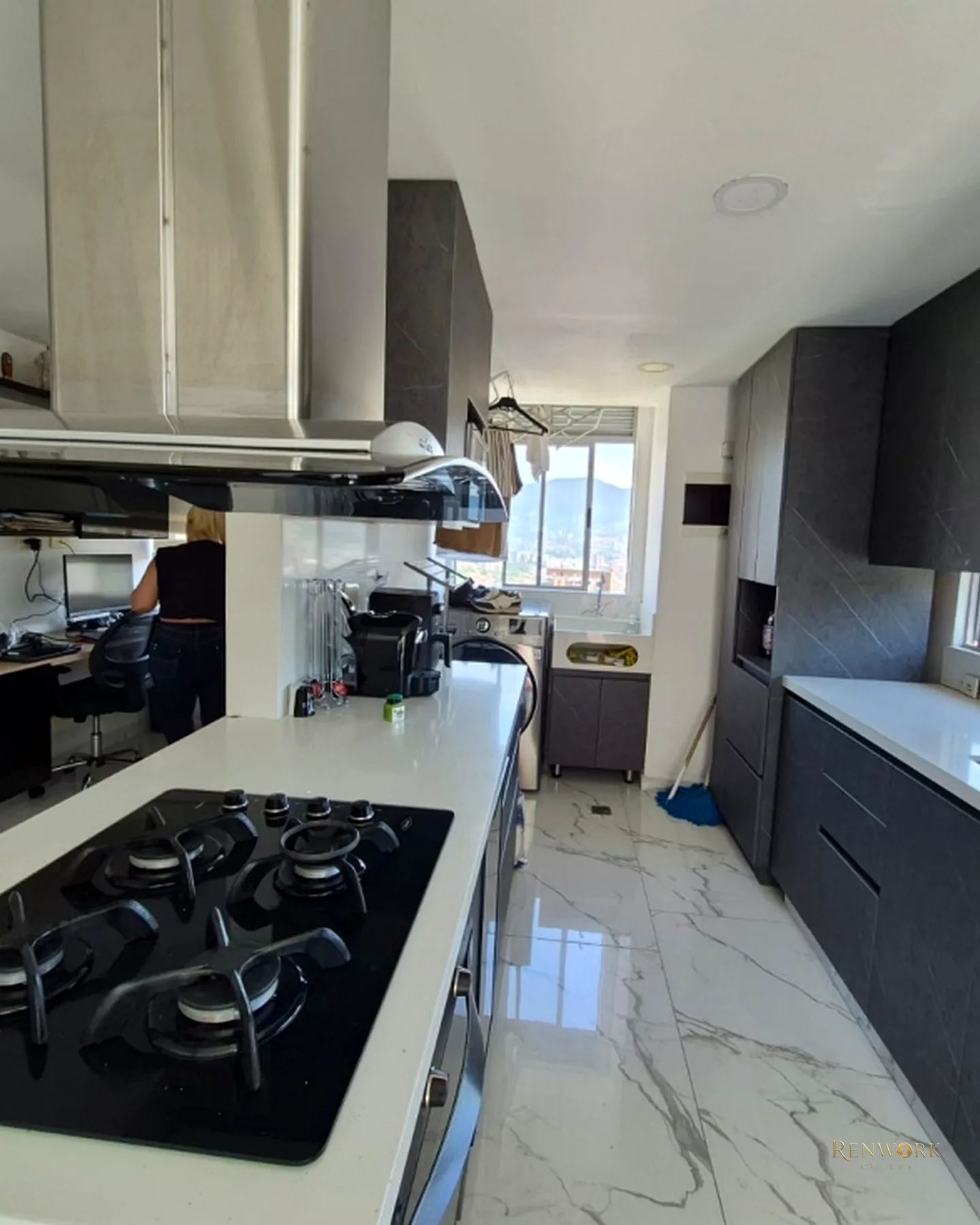 APARTAMENTO EN VENTA EN ENVIGADO SECTOR LOMA DEL CHOCHO · foto 4