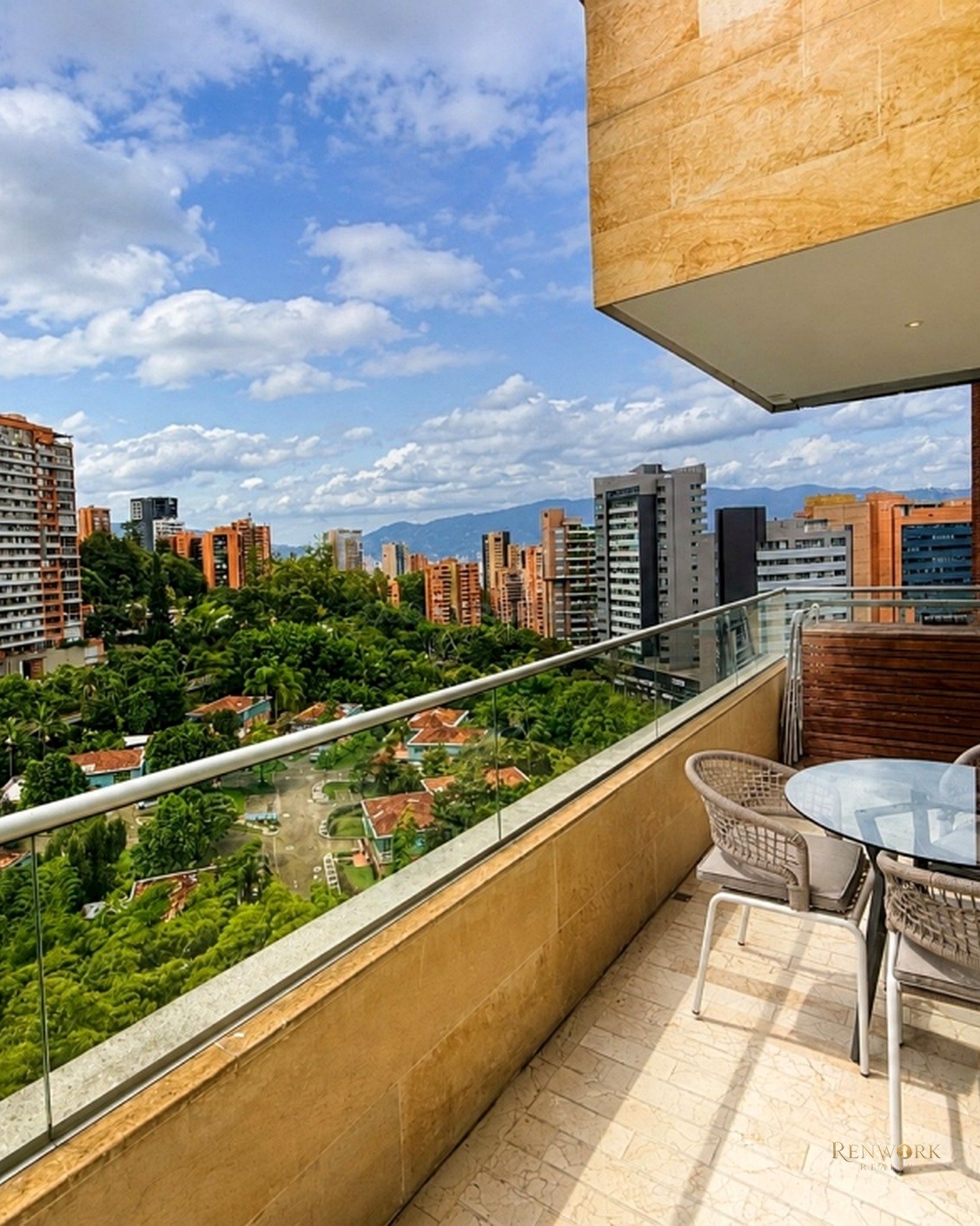 APARTAMENTO EN VENTA EN LA TORRE SUITES, MEDELLIN - EL POBLADO · foto 14