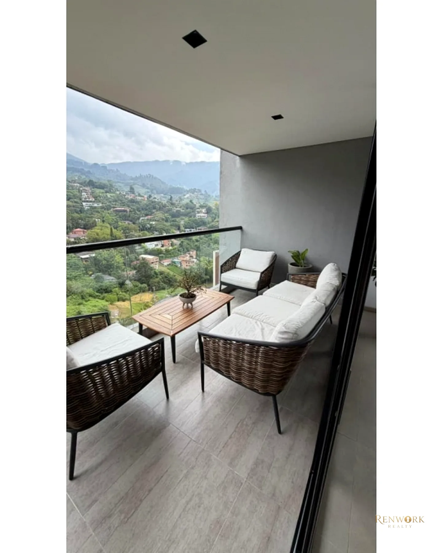 APARTAMENTO EN VENTA EN LOMA DE LAS BRUJAS · foto 17
