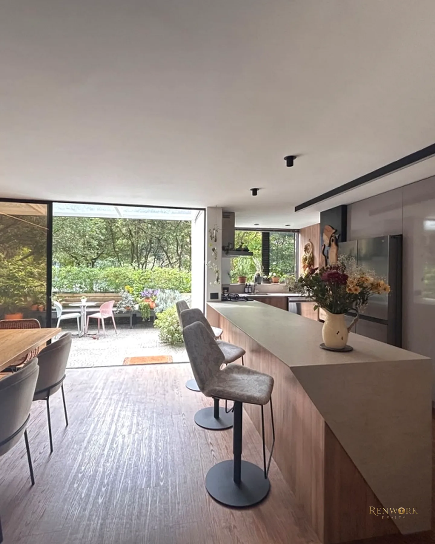 APARTAMENTO EN VENTA EN PATIO BONITO, EL POBLADO, MUY COMERCIAL · foto 9