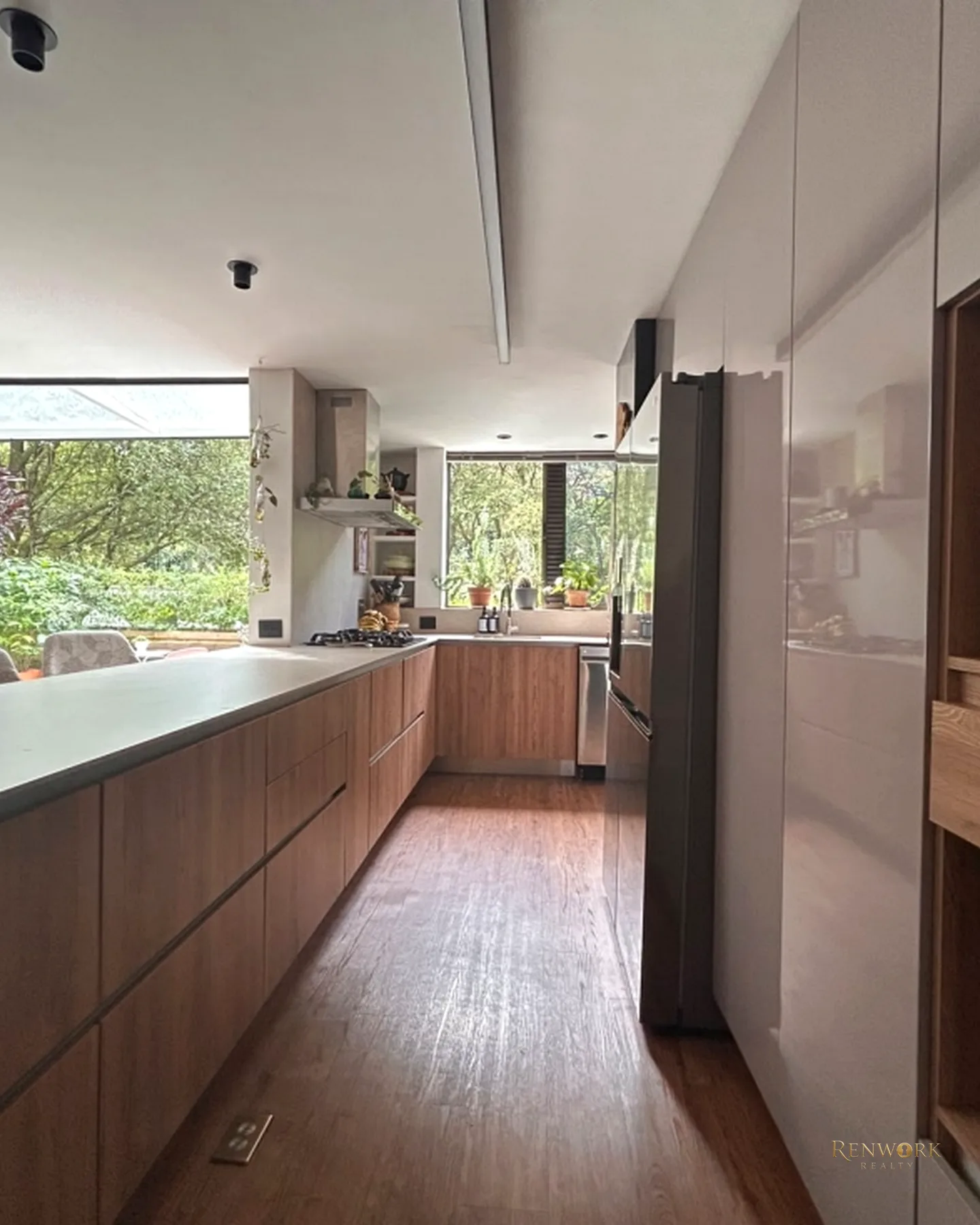 APARTAMENTO EN VENTA EN PATIO BONITO, EL POBLADO, MUY COMERCIAL · foto 6