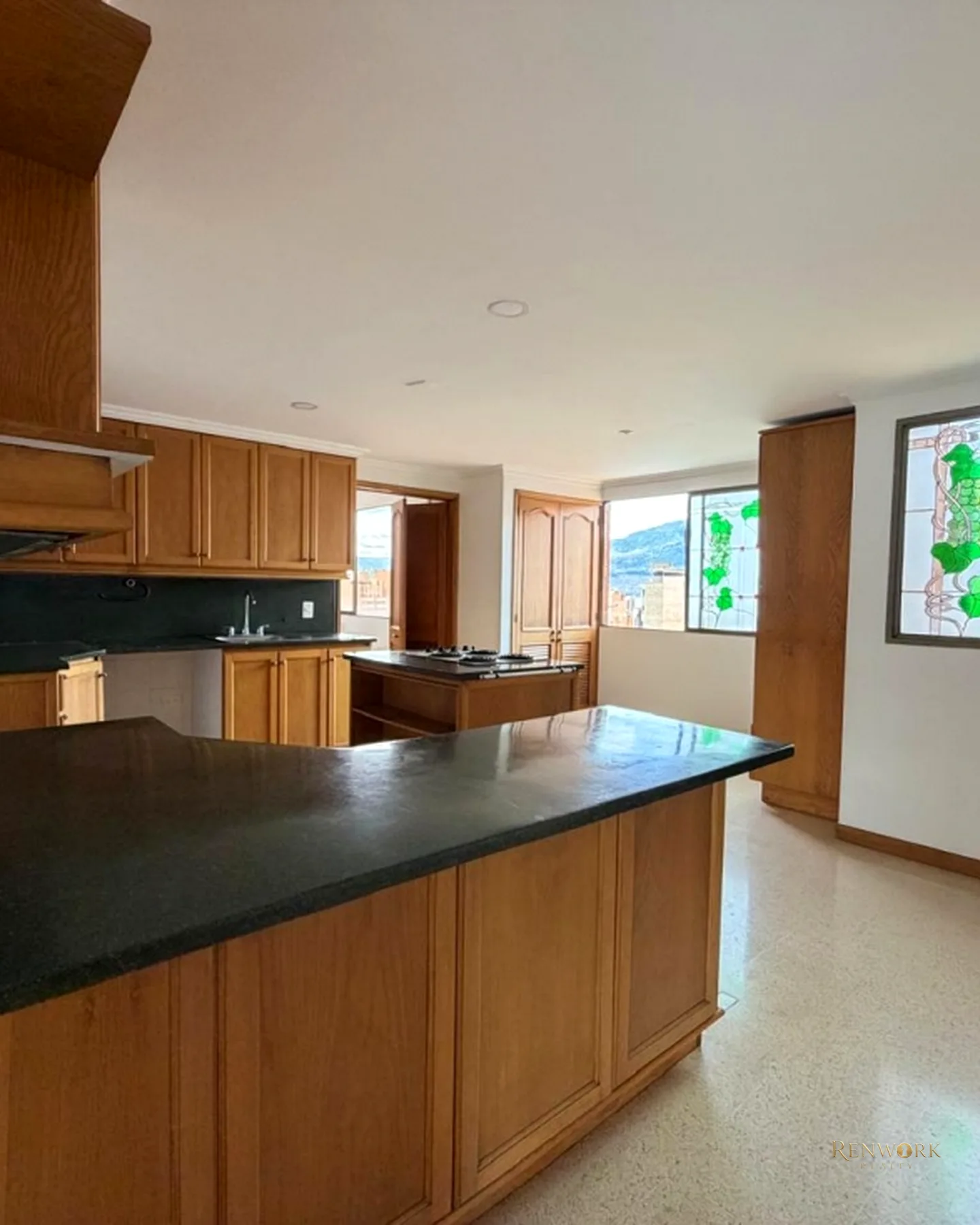 APARTAMENTO EN VENTA / LAURELES · foto 3