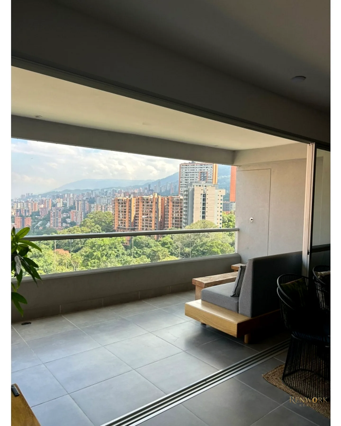 APARTAMENTO EN VENTA LOMA DE LAS BRUJAS, ENVIGADO · foto 4