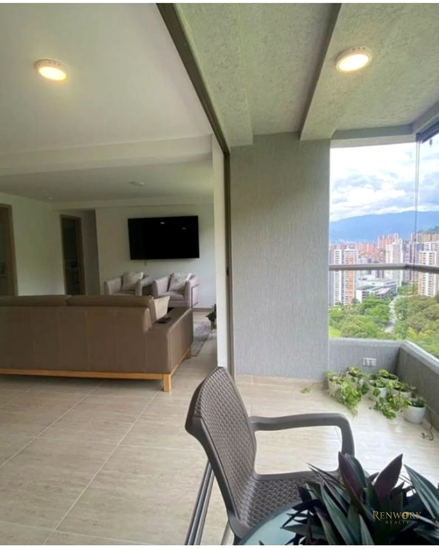 APARTAMENTO EN VENTA LOMA DE LOS BERNAL · foto 2