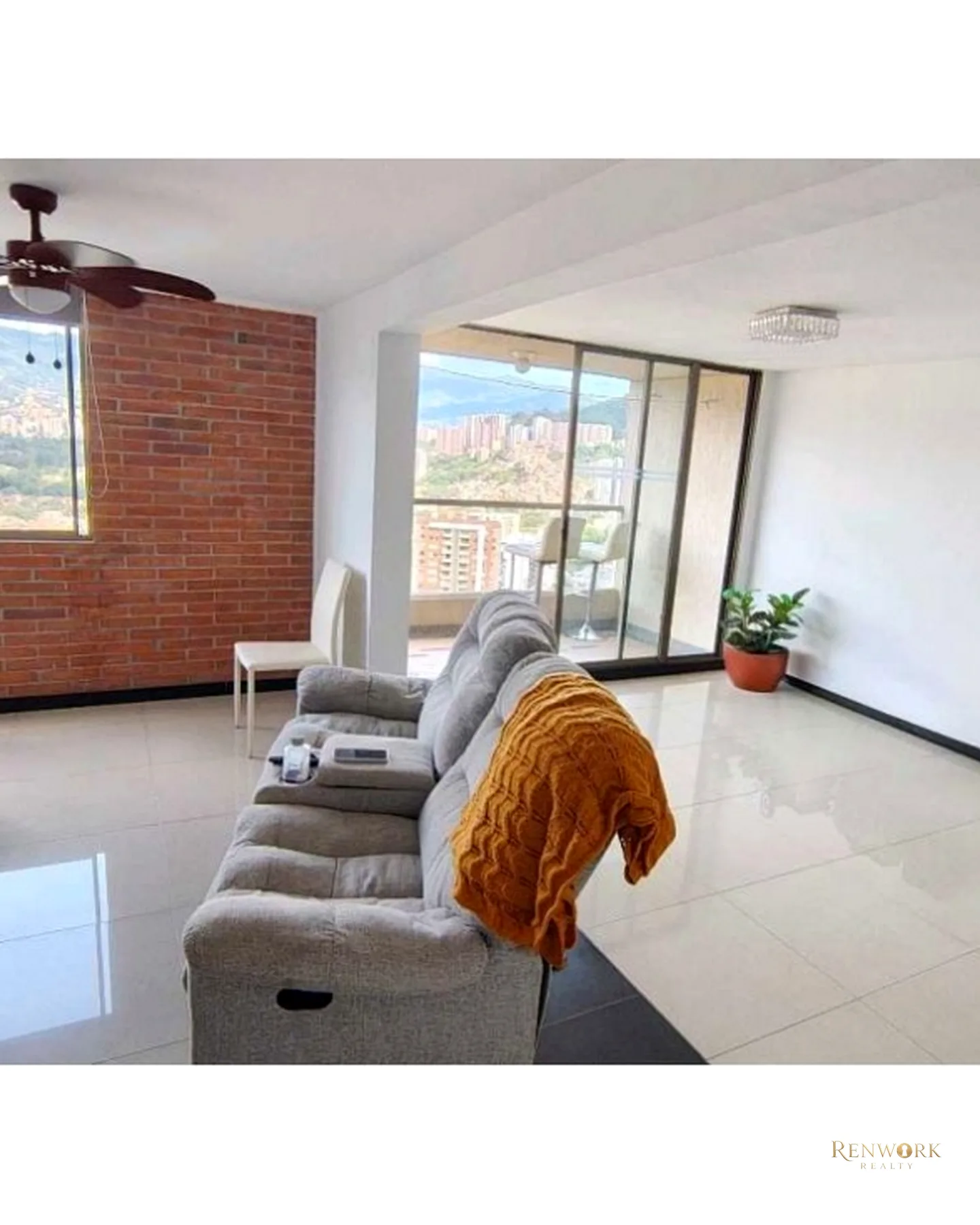 APARTAMENTO EN VENTA LOMA DE LOS BERNAL · foto 3