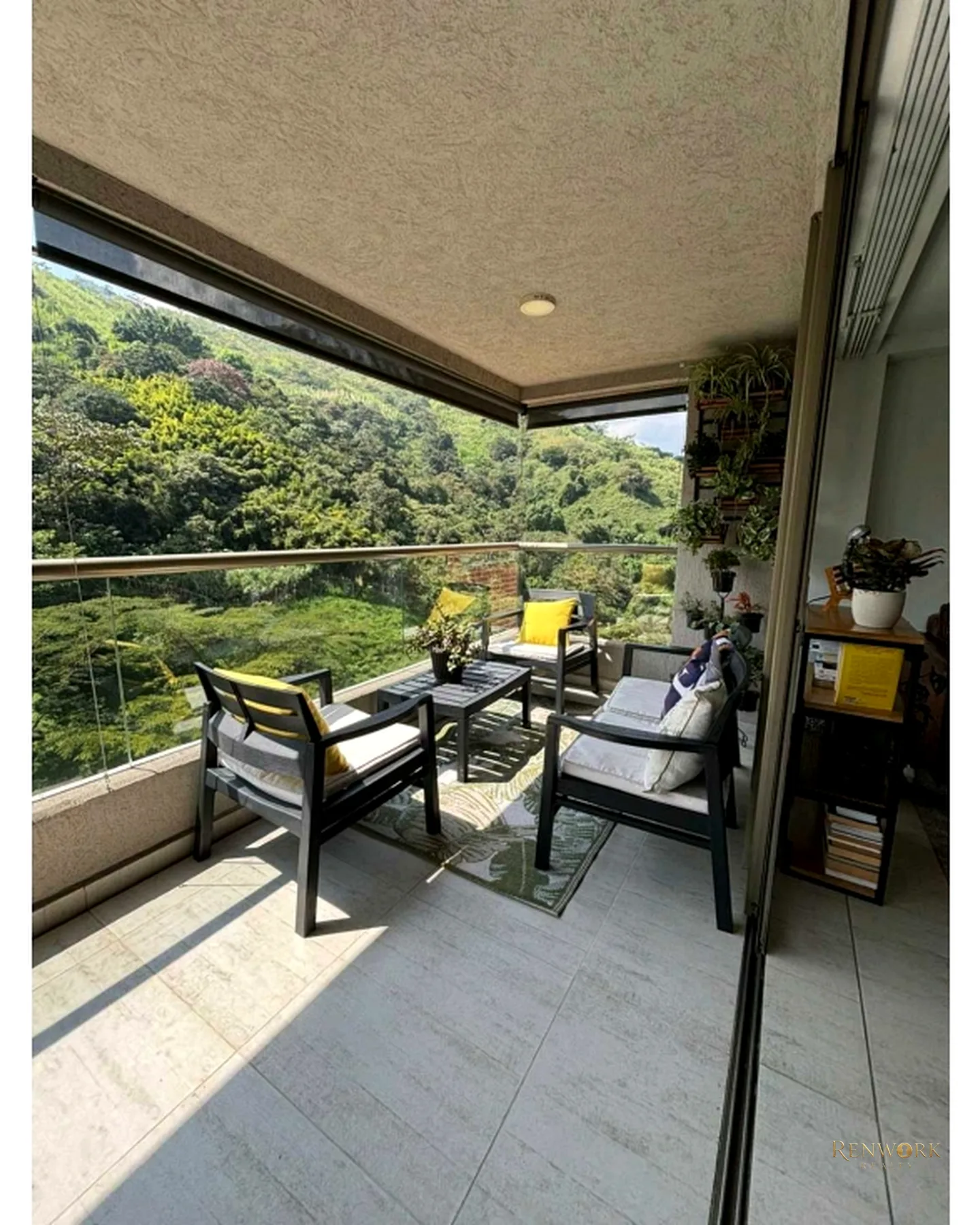 APARTAMENTO EN VENTA LOMA DE LOS BERNAL MEDELLÍN. · foto 21