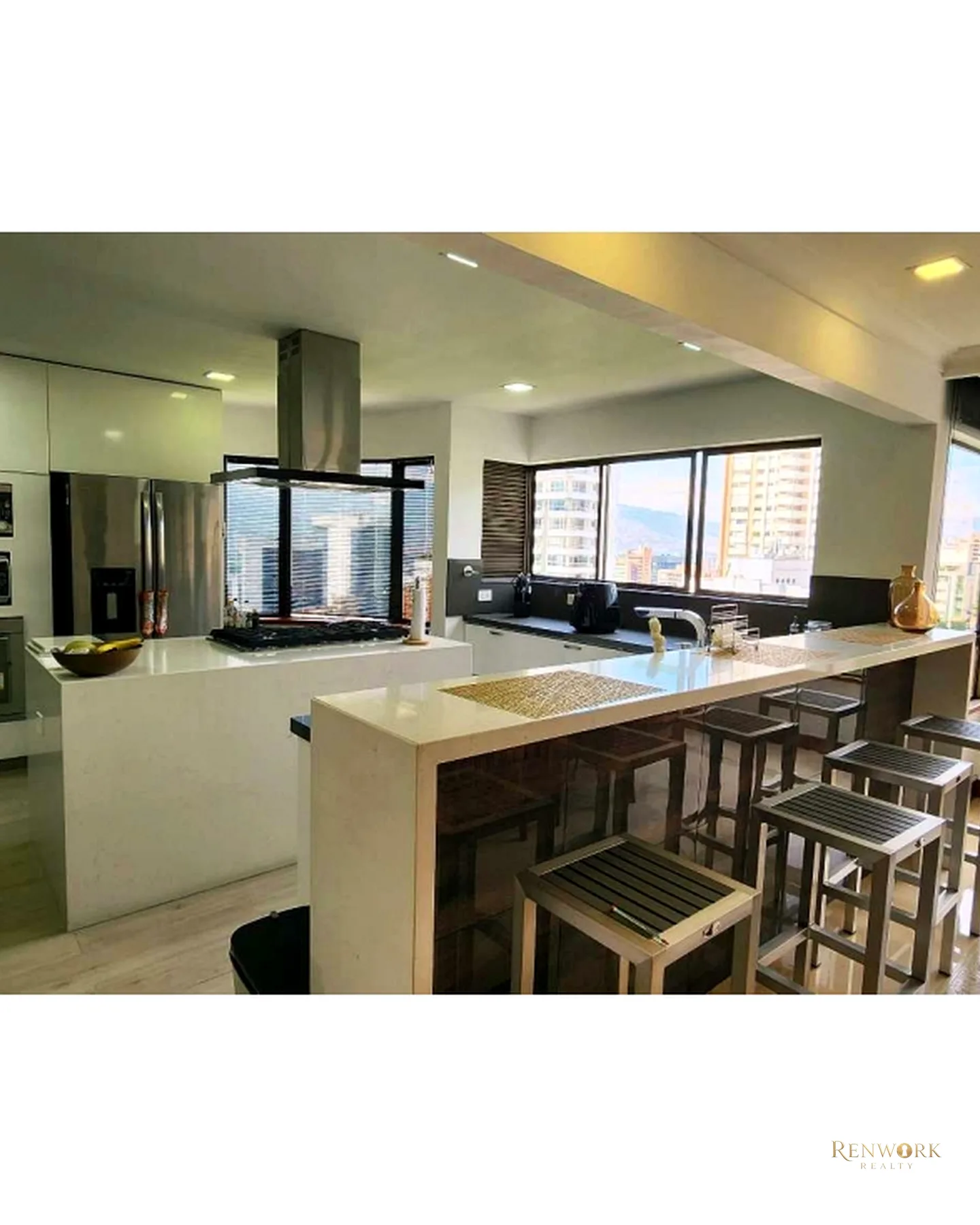 APARTAMENTO EN VENTA MEDELLÍN EL POBLADO. LOMA DE LOS GONZÁLEZ P. BAJA · foto 5