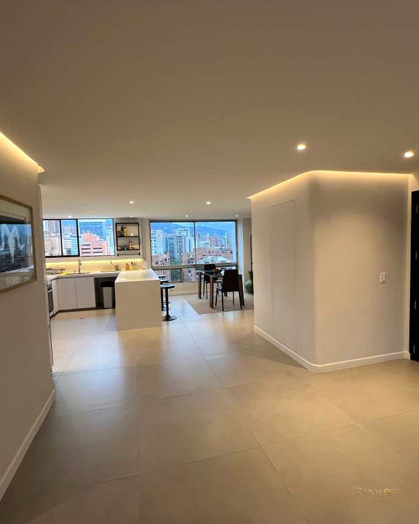 APARTAMENTO EN VENTA MEDELLÍN POBLADO, MILLA DE ORO · foto 2