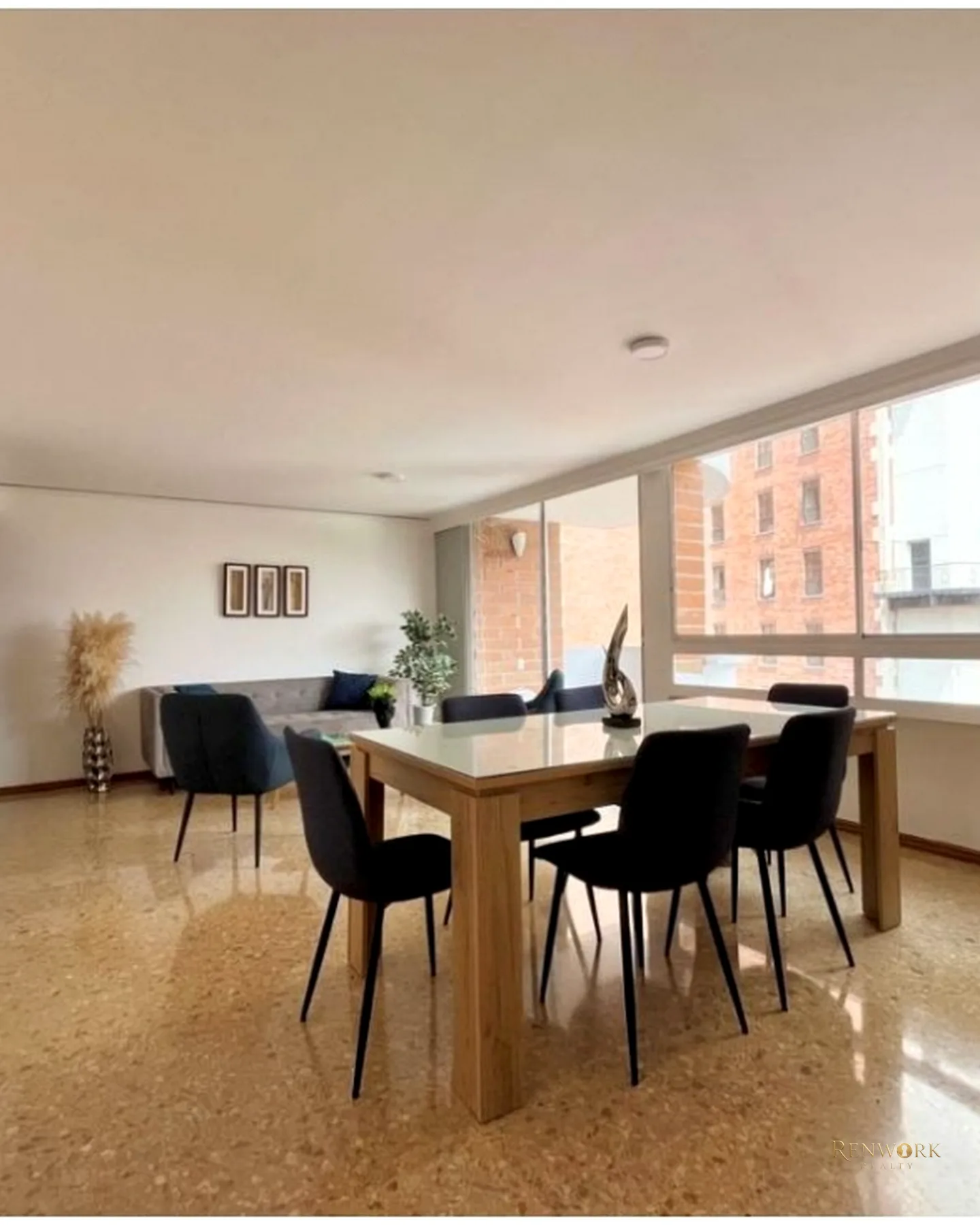 APARTAMENTO EN VENTA MILLA DE ORO PARA INVERSIONISTA RENTANDO · foto 1