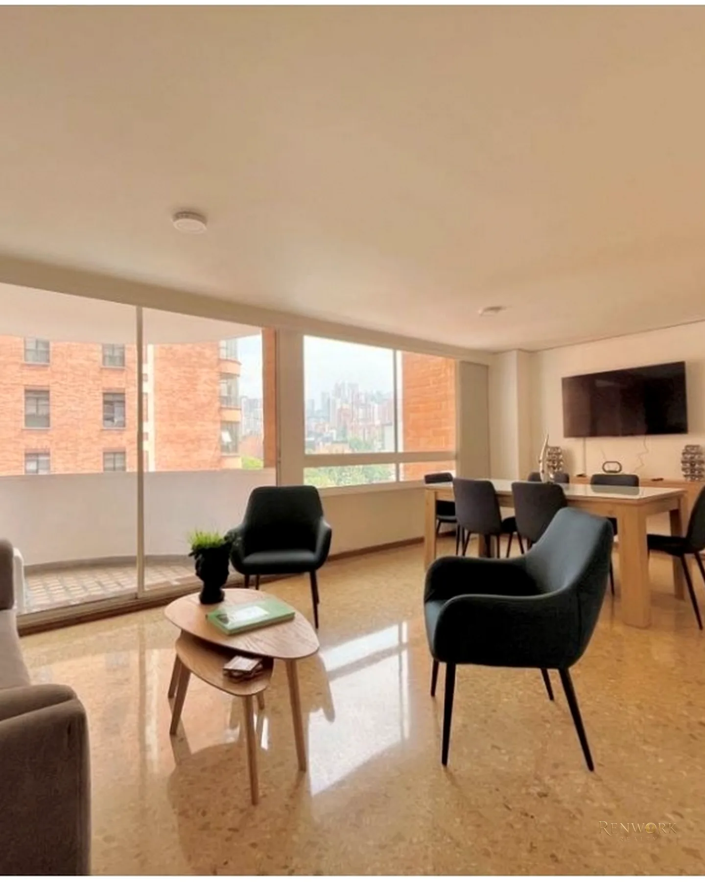 APARTAMENTO EN VENTA MILLA DE ORO PARA INVERSIONISTA RENTANDO · foto 3