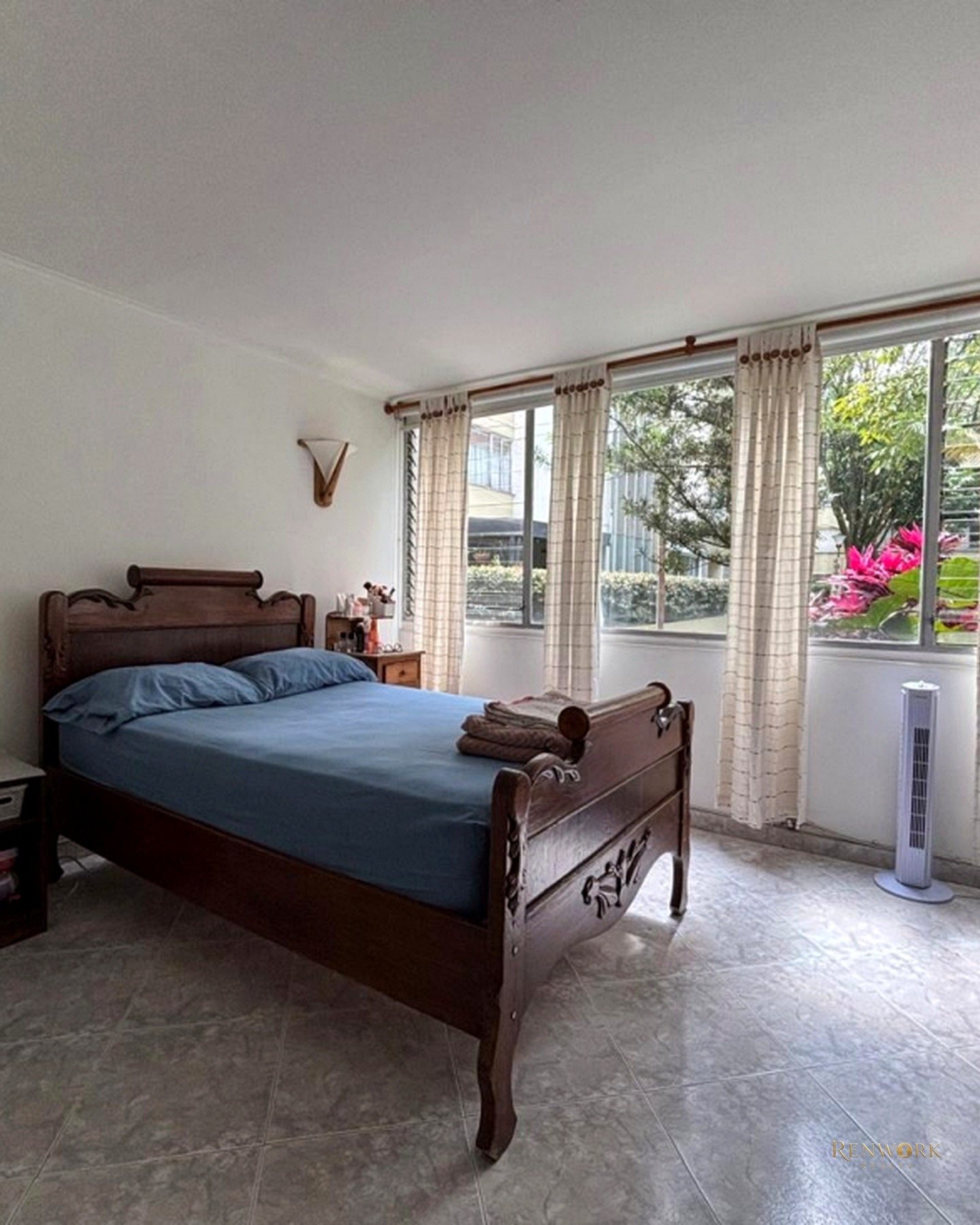 APARTAMENTO EN VENTA PARA REMODELAR, AGUACATALA, POBLADO. · foto 8
