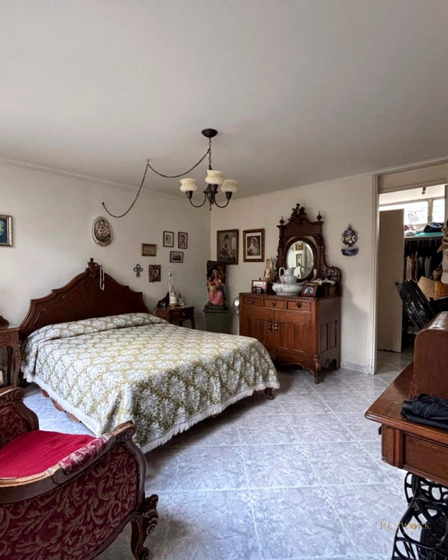 APARTAMENTO EN VENTA PARA REMODELAR, AGUACATALA, POBLADO. · foto 7