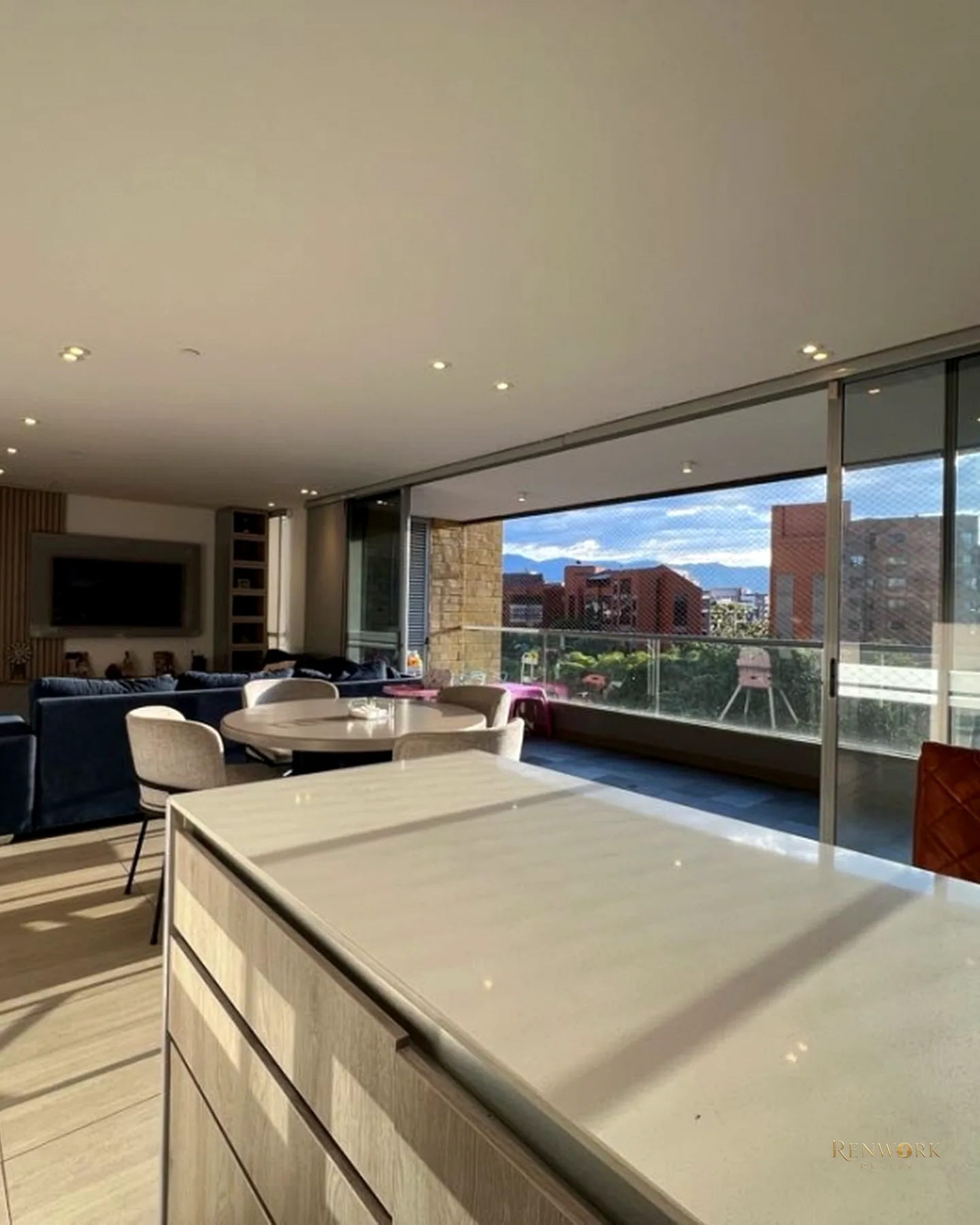 APARTAMENTO EN VENTA, POBLADO CASTROPOL 158M2 · foto 9