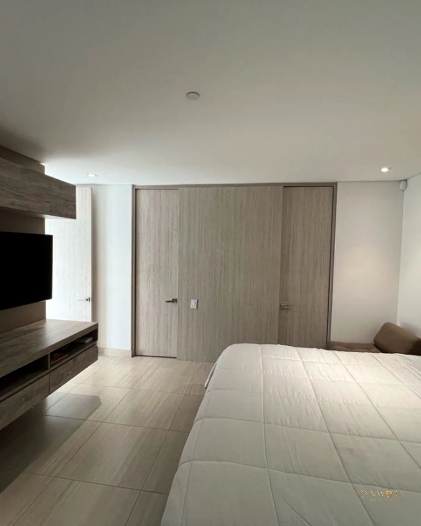 APARTAMENTO EN VENTA, POBLADO CASTROPOL 158M2 · foto 16