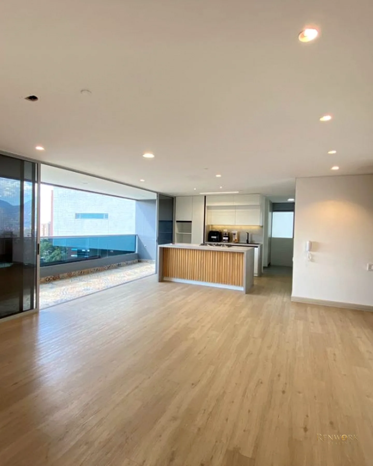 APARTAMENTO EN VENTA, POBLADO CASTROPOL · foto 3