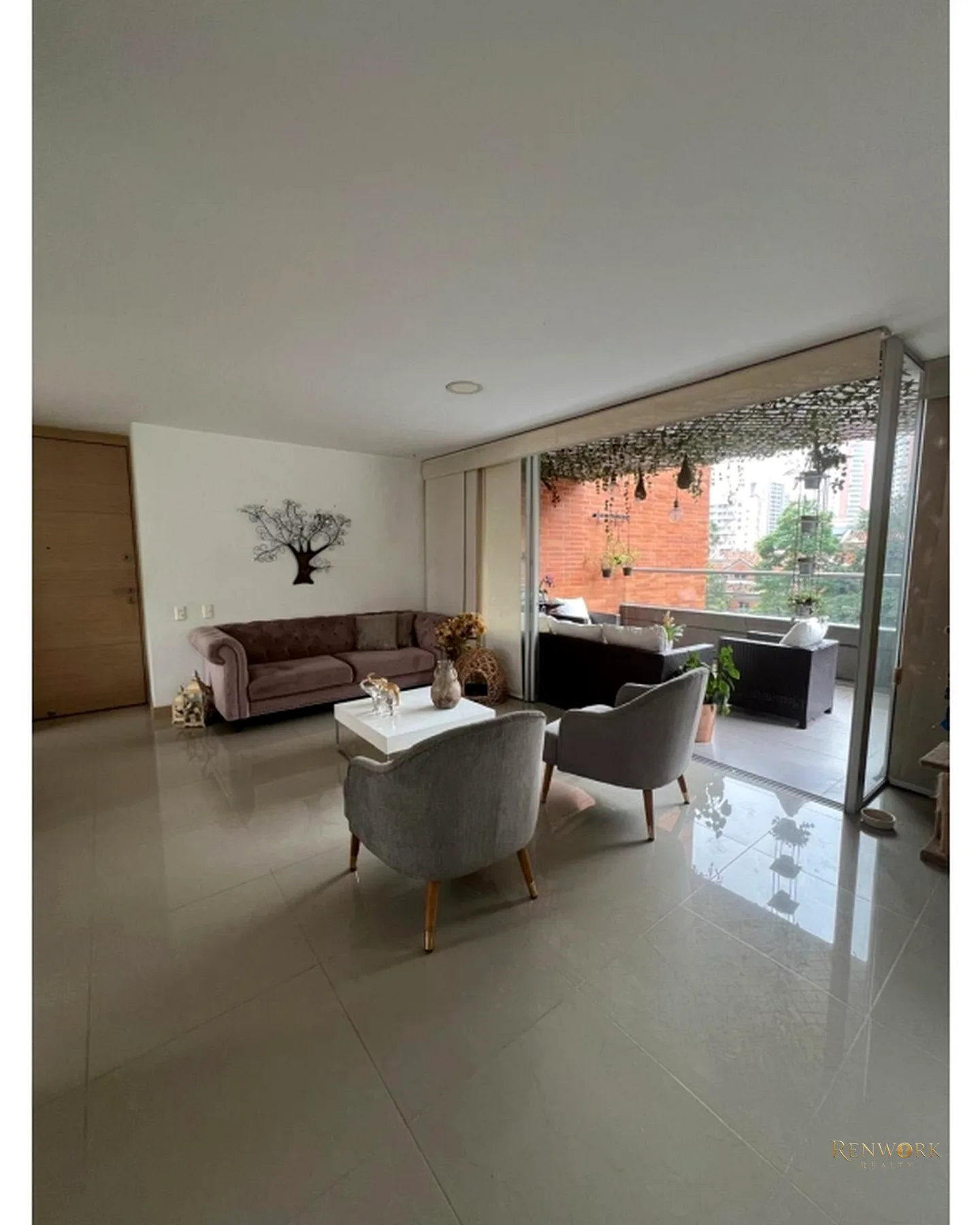 APARTAMENTO EN VENTA, POBLADO CASTROPOL · foto 2