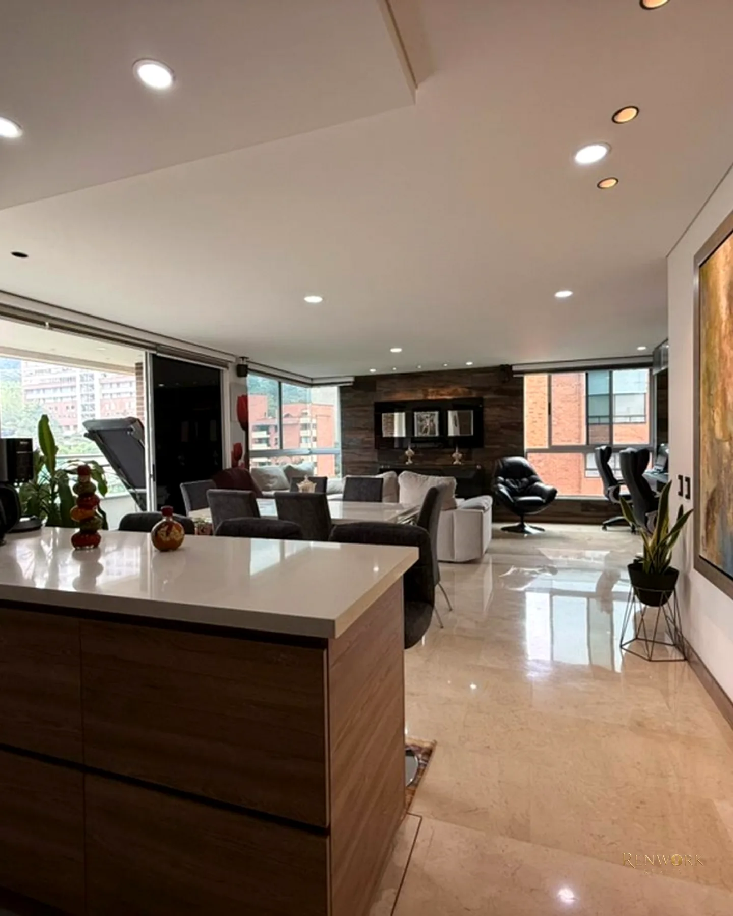 APARTAMENTO EN VENTA POBLADO -CASTROPOL · foto 5